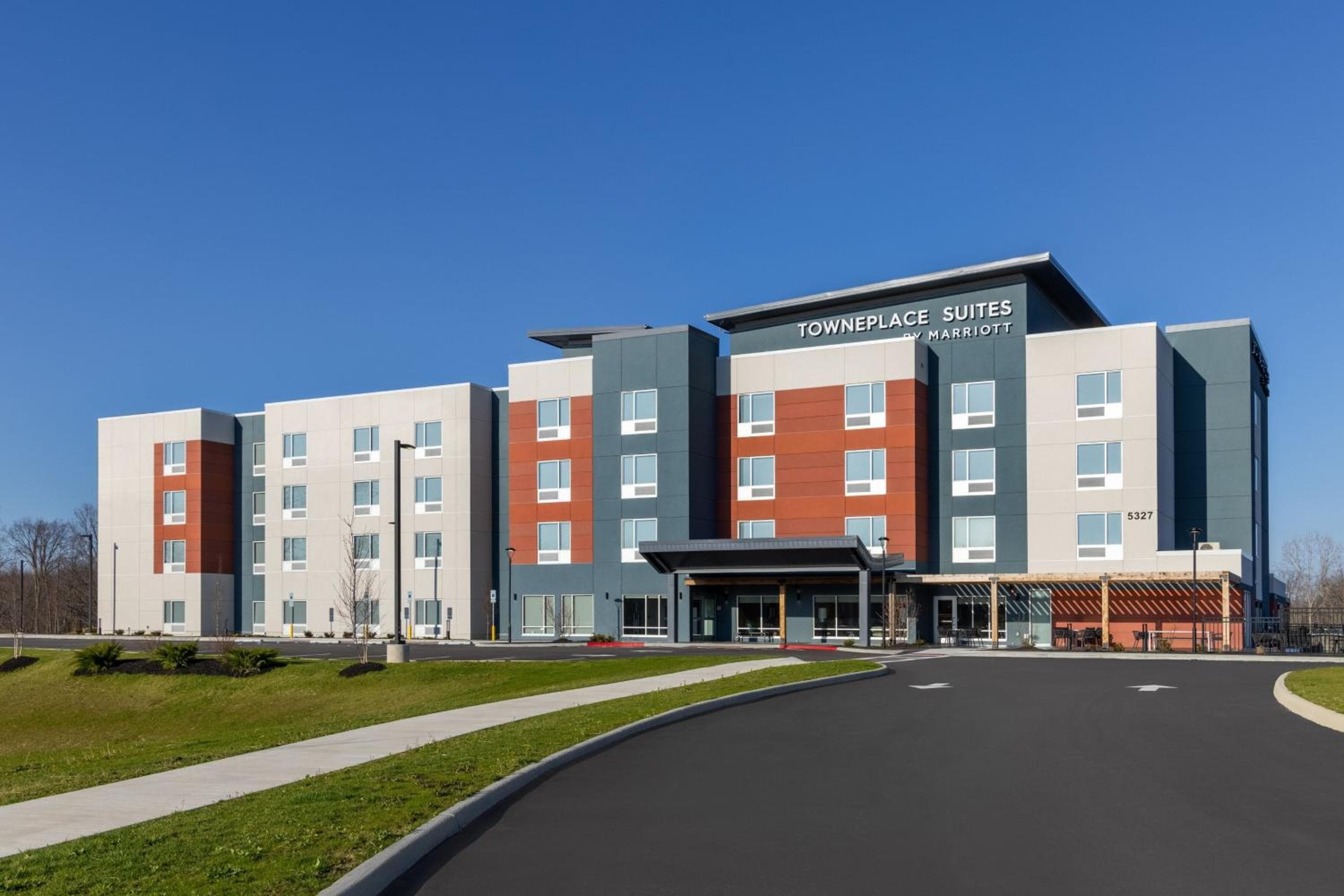 TownePlace Suites by Marriott Geneva at SPIRE Academy, Geneva