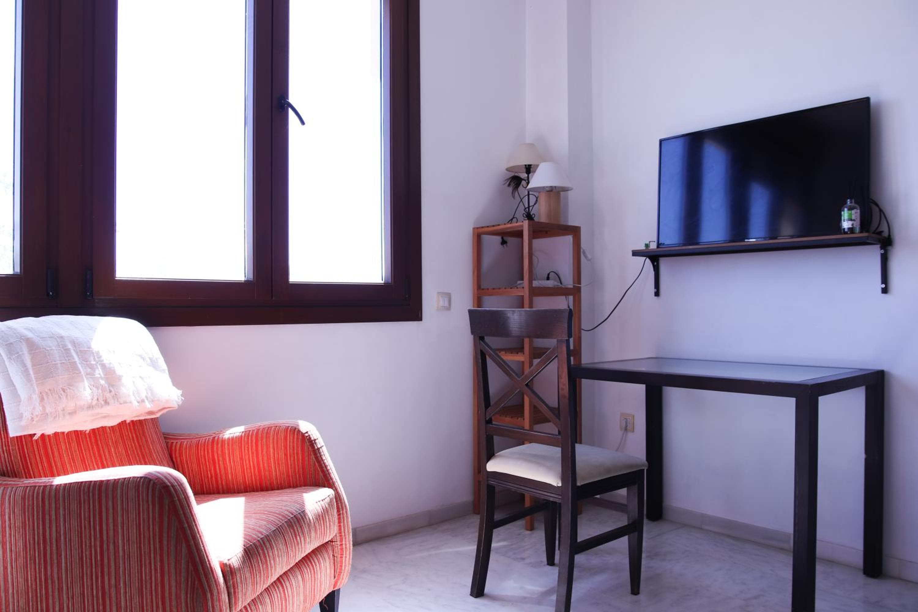 SE - Peaceful Shiny Apartment Near Fibes, Seville, photo 3