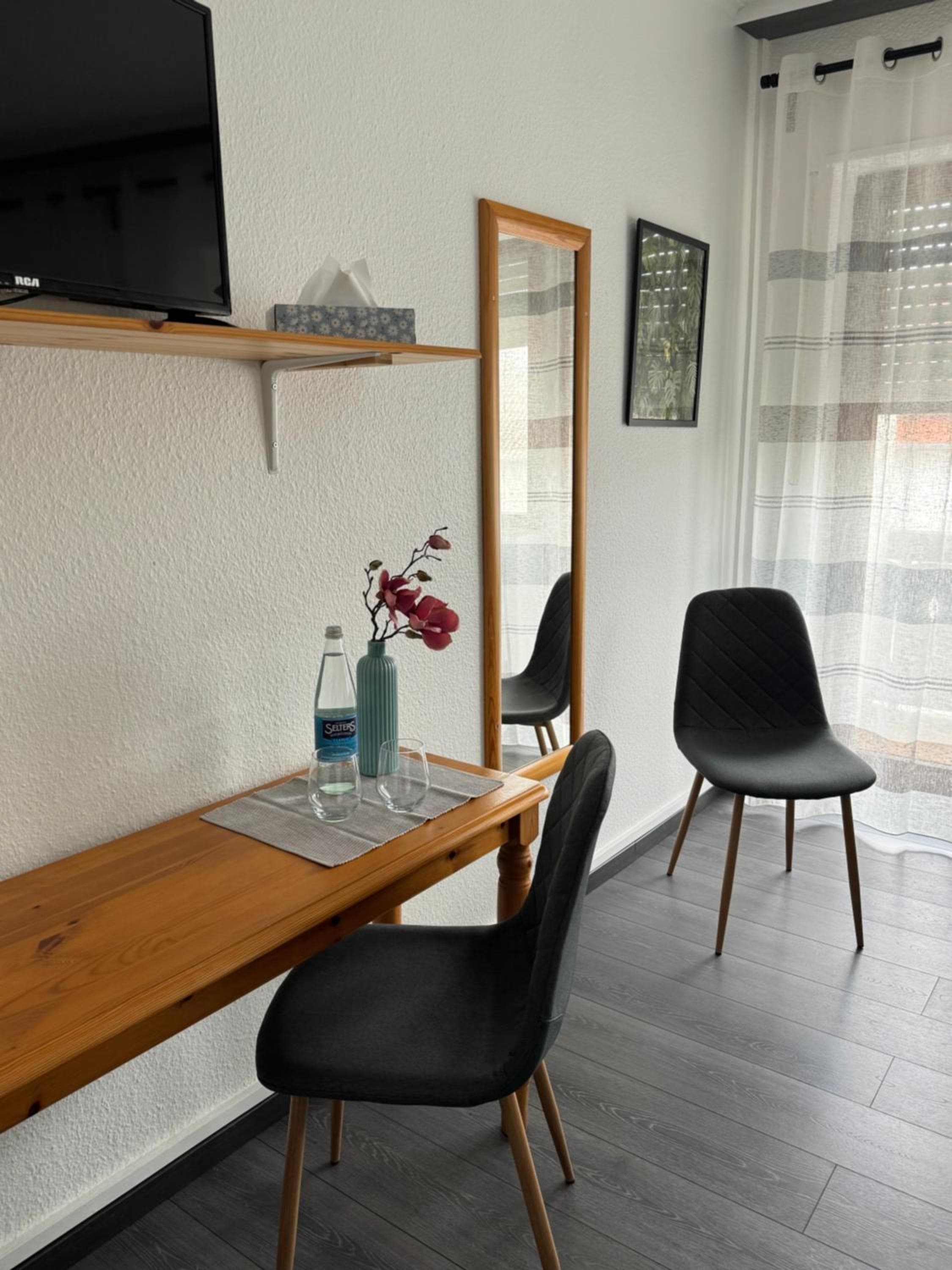 Hotel room at Gästehaus Zur Schmiede