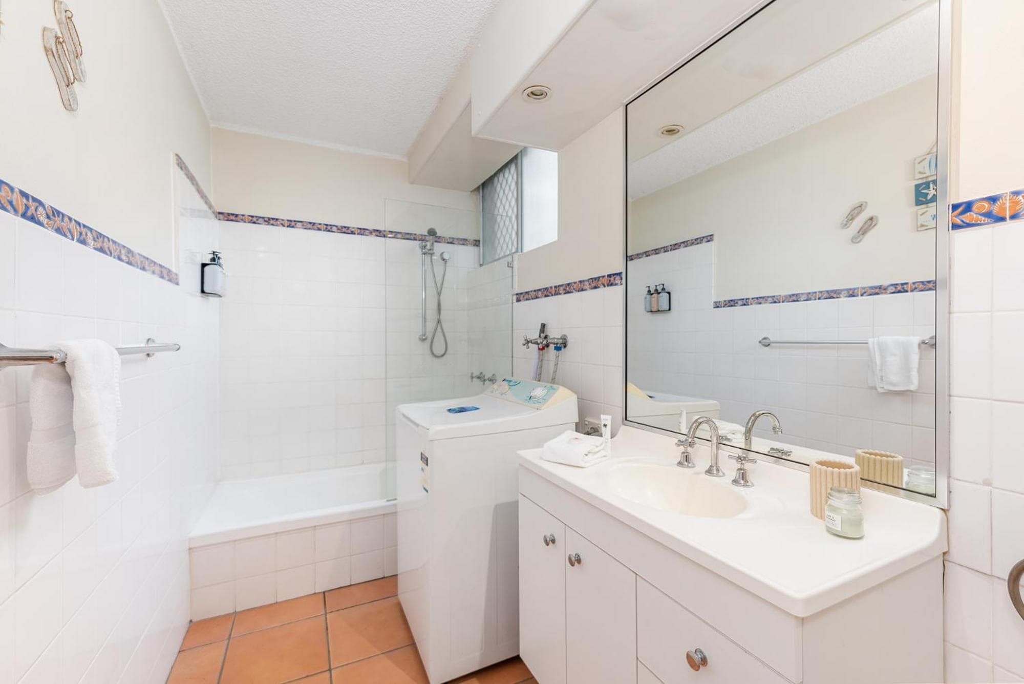 Bathroom at Hi Ho Beach Apartments on Broadbeach