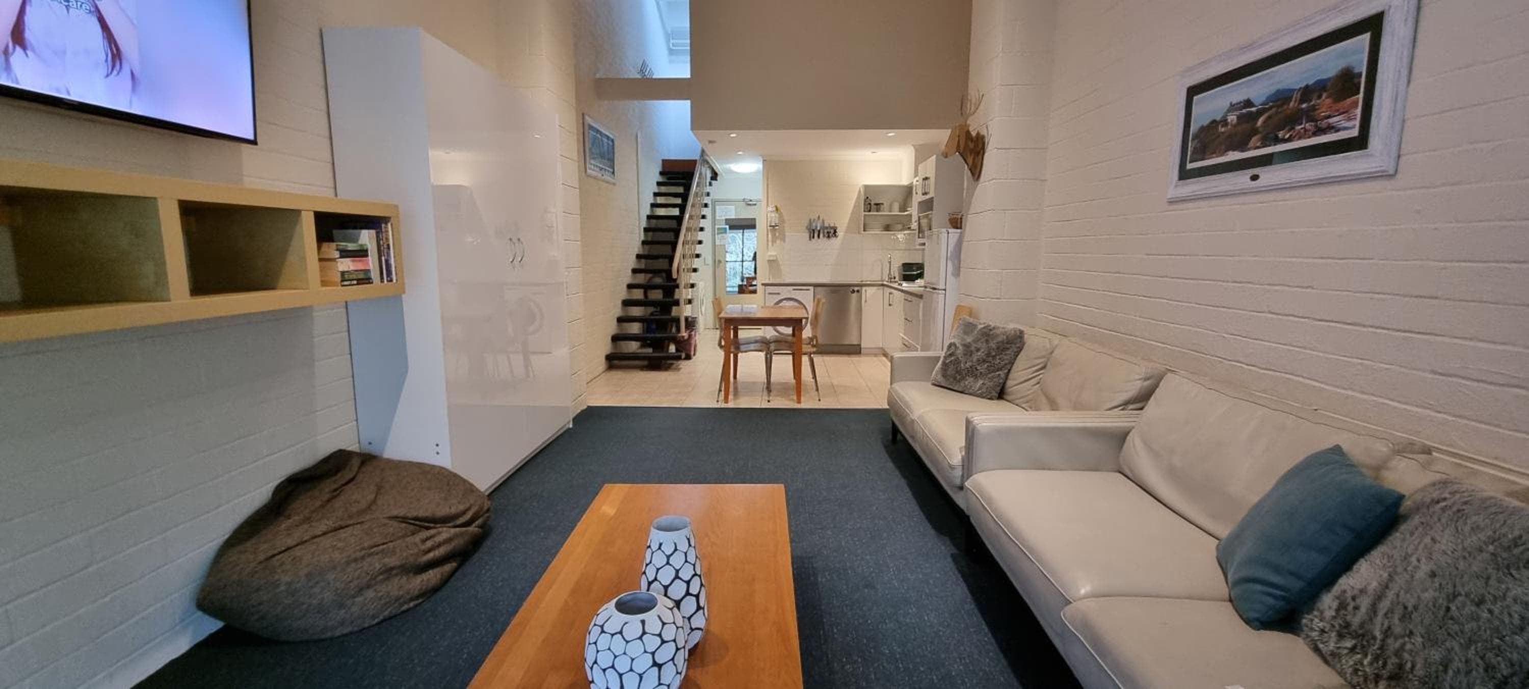 Cedarwood Apartments, Falls Creek, photo 4