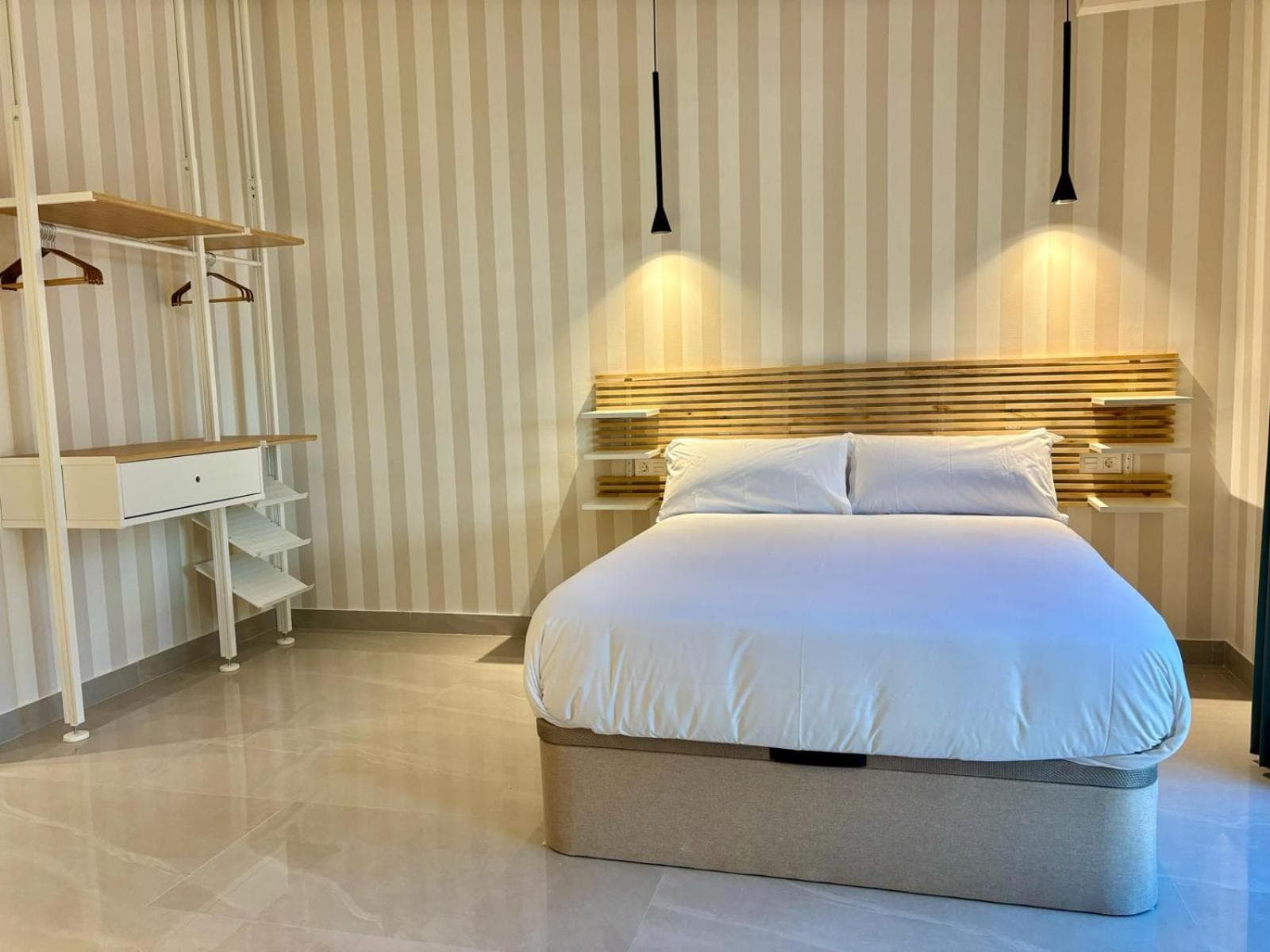 Gulliver Suites Valencia, Valencia, photo 6