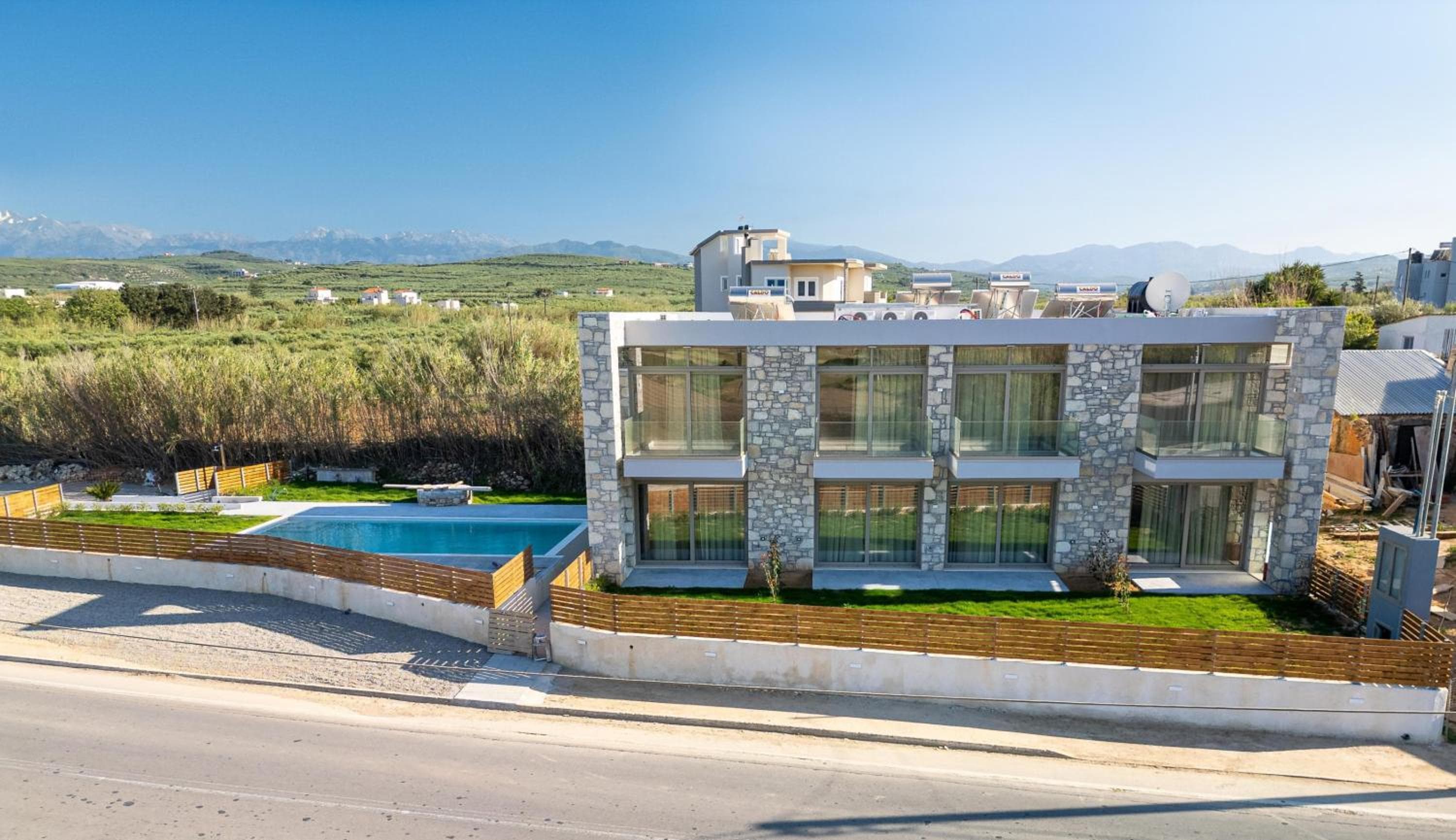 Achatis Apartments with sea view, Kolymvari