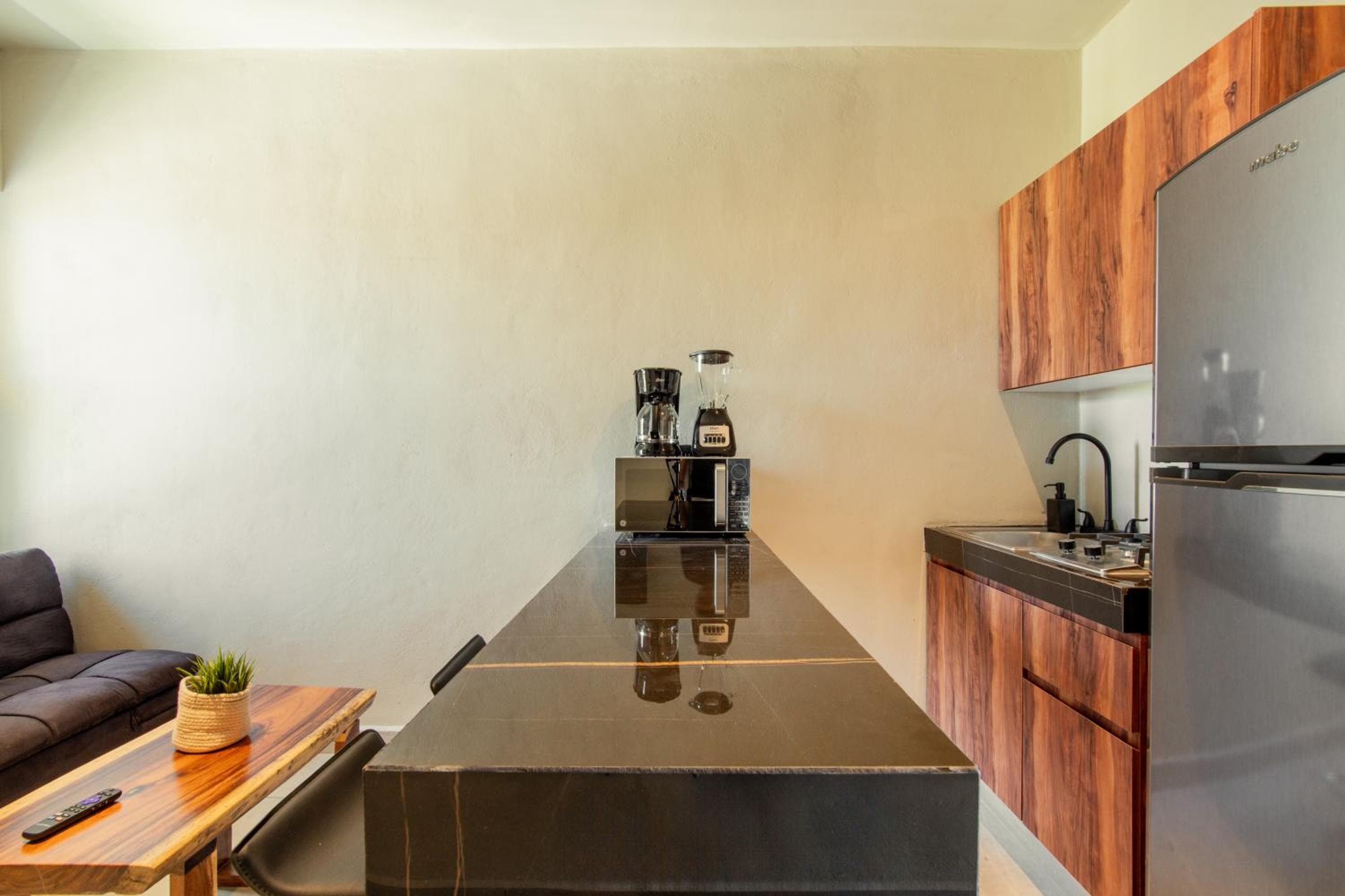 CASA ALDAMA- Style & Convenient Apartments, Cancún, photo 3