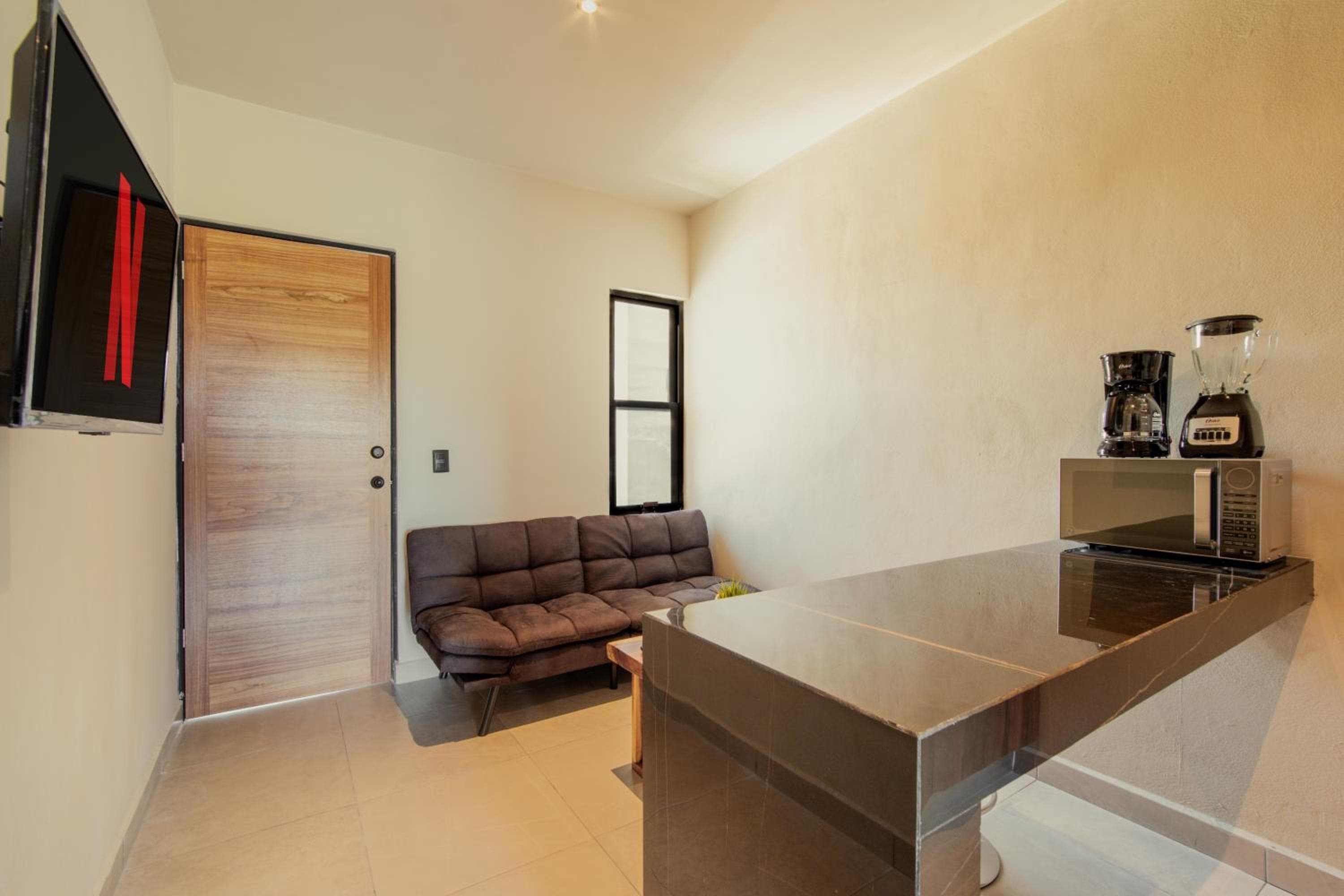 CASA ALDAMA- Style & Convenient Apartments, Cancún, photo 4