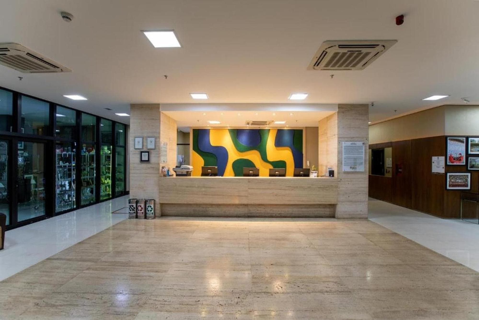 Alugueasy - Hotel Athos Bulcão, Brasilia, photo 4