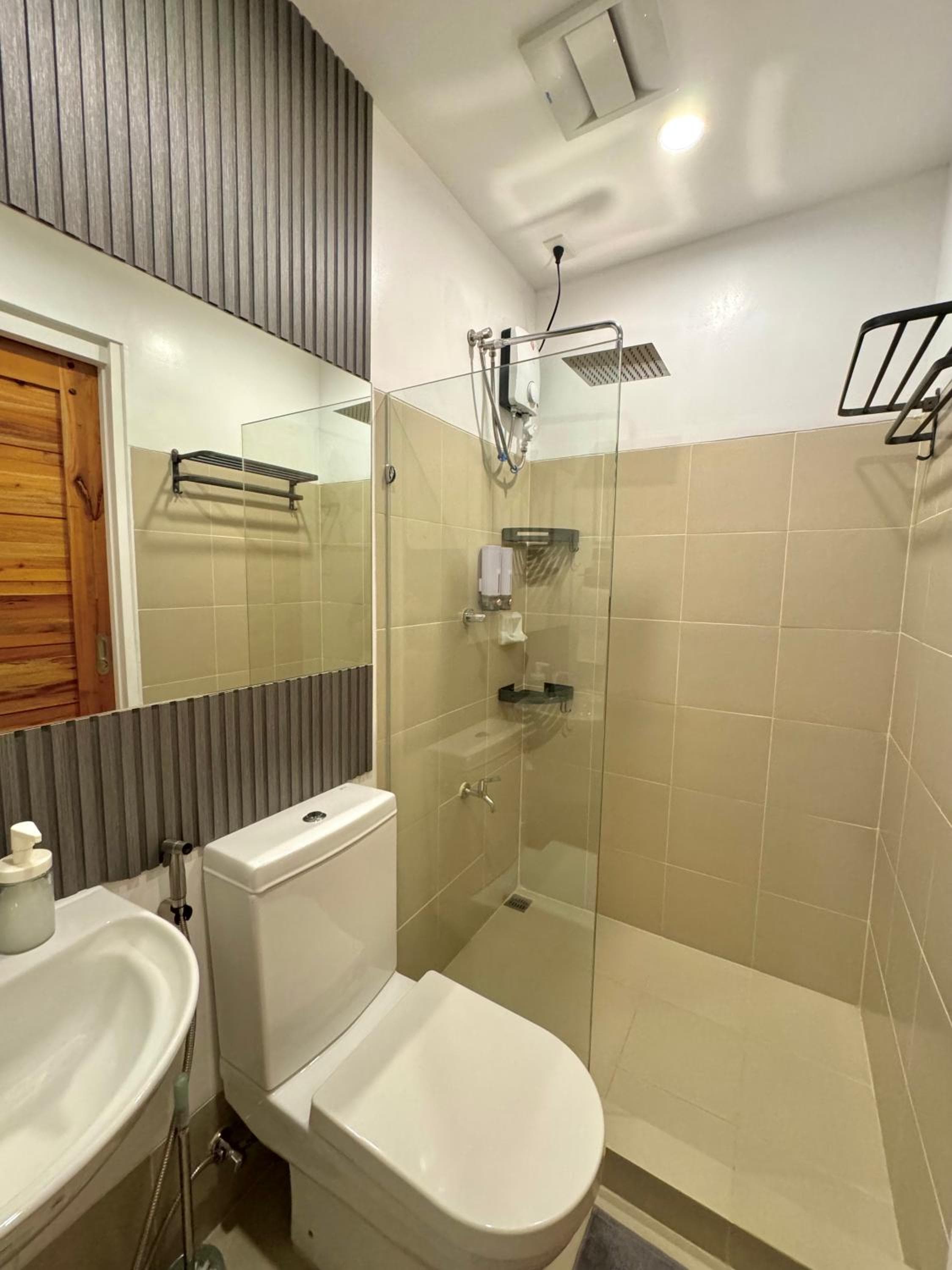 Fullerton Suites, Puting Kahoy, photo 2