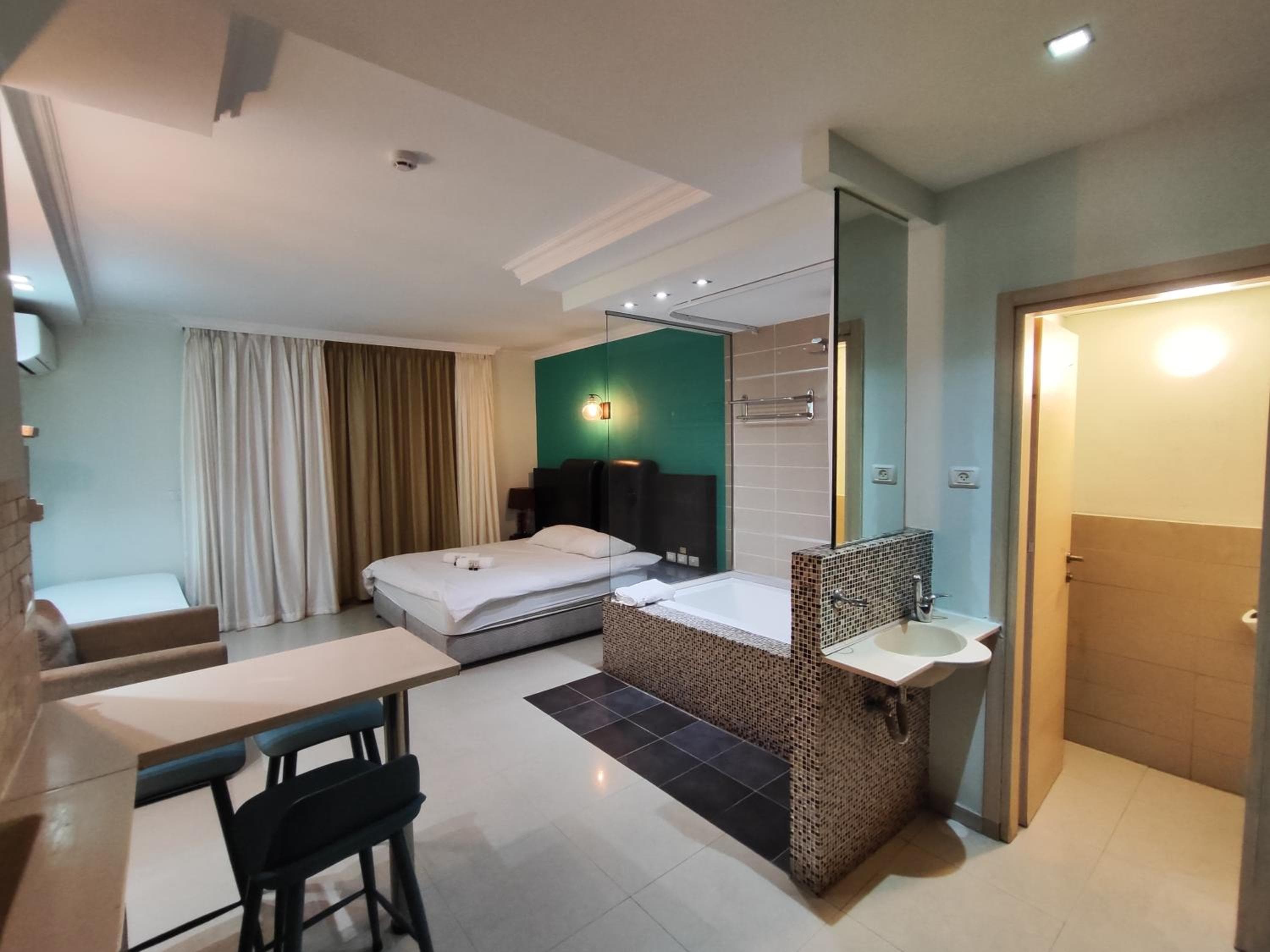 Marina Beach Hotel, Tel Aviv, photo 4