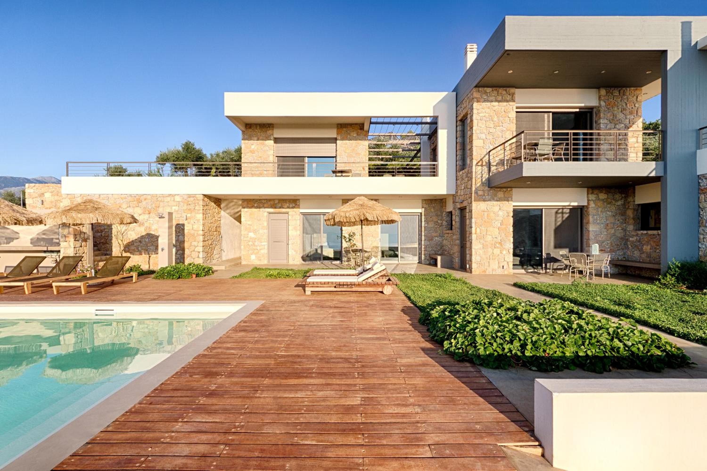 Euphoria Estate Messinia, Avia