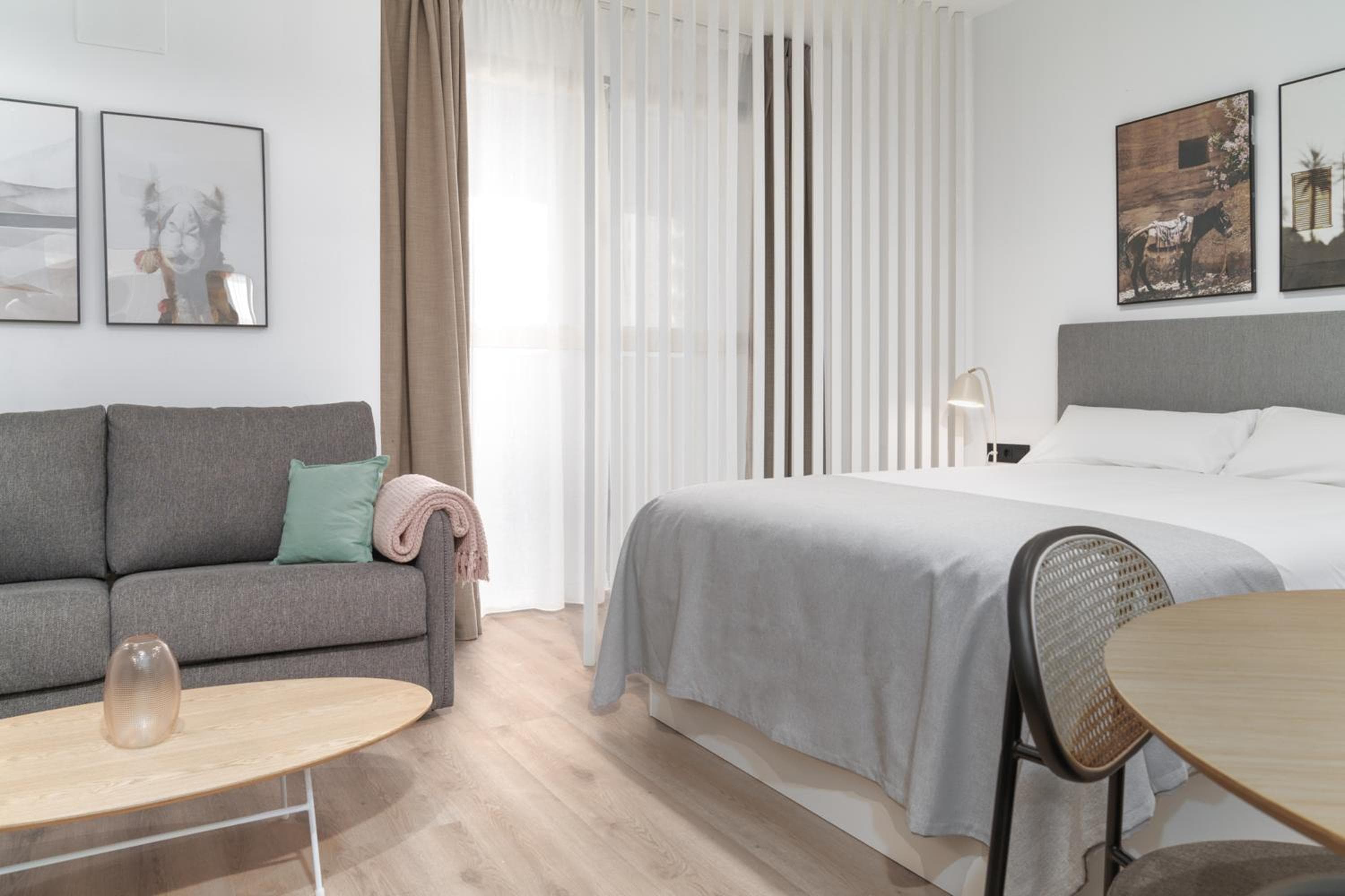 Valencia Carrer D'antonio Ferrandis, Valencia, photo 6