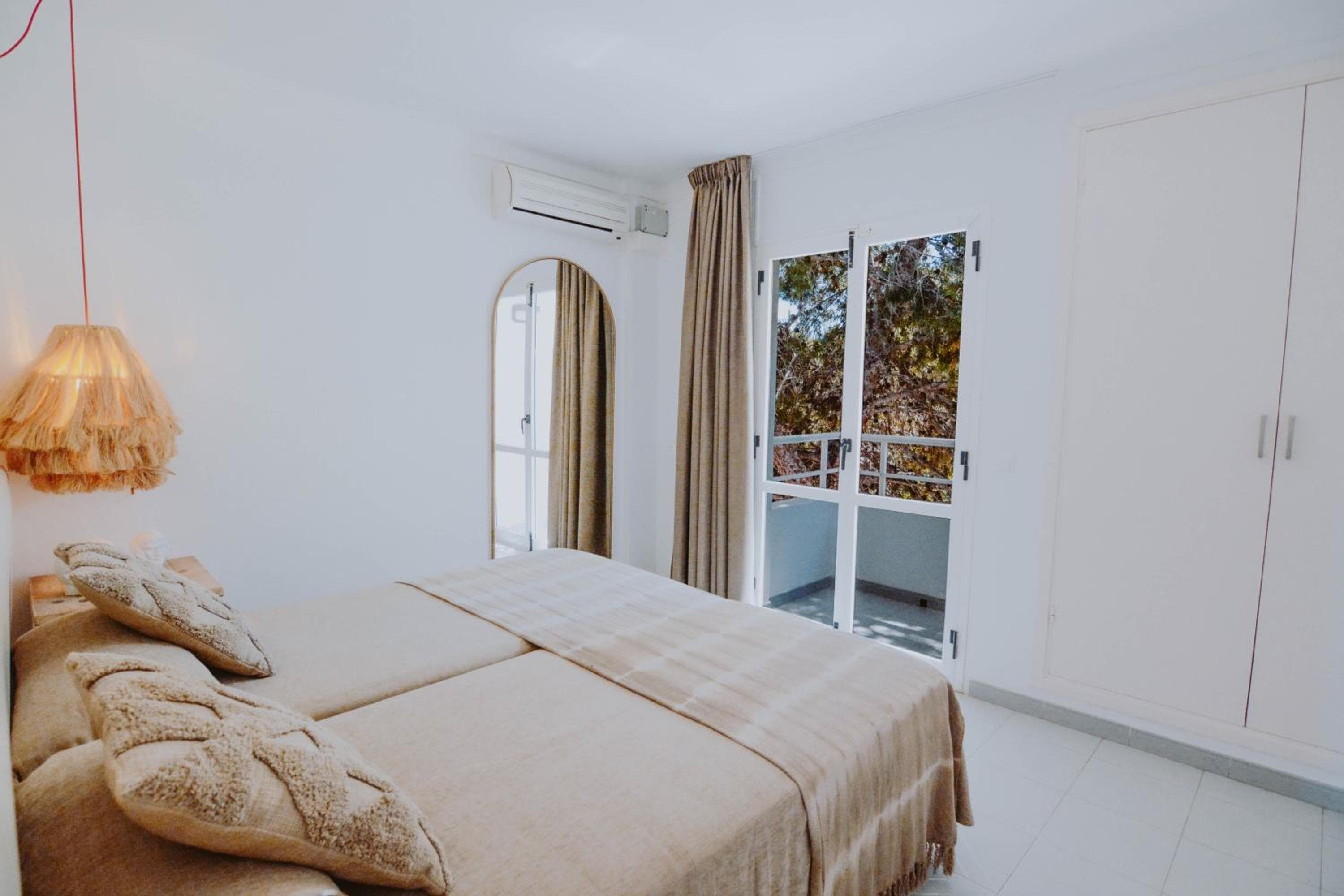 The Ibiza Oasis - Adults Only Boutique Hotel - Sunset Suites, San Antonio Bay, photo 4