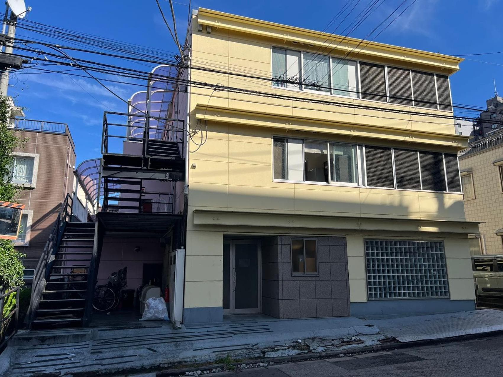 Building at Shinjuku-STS Hostel-SJ0189