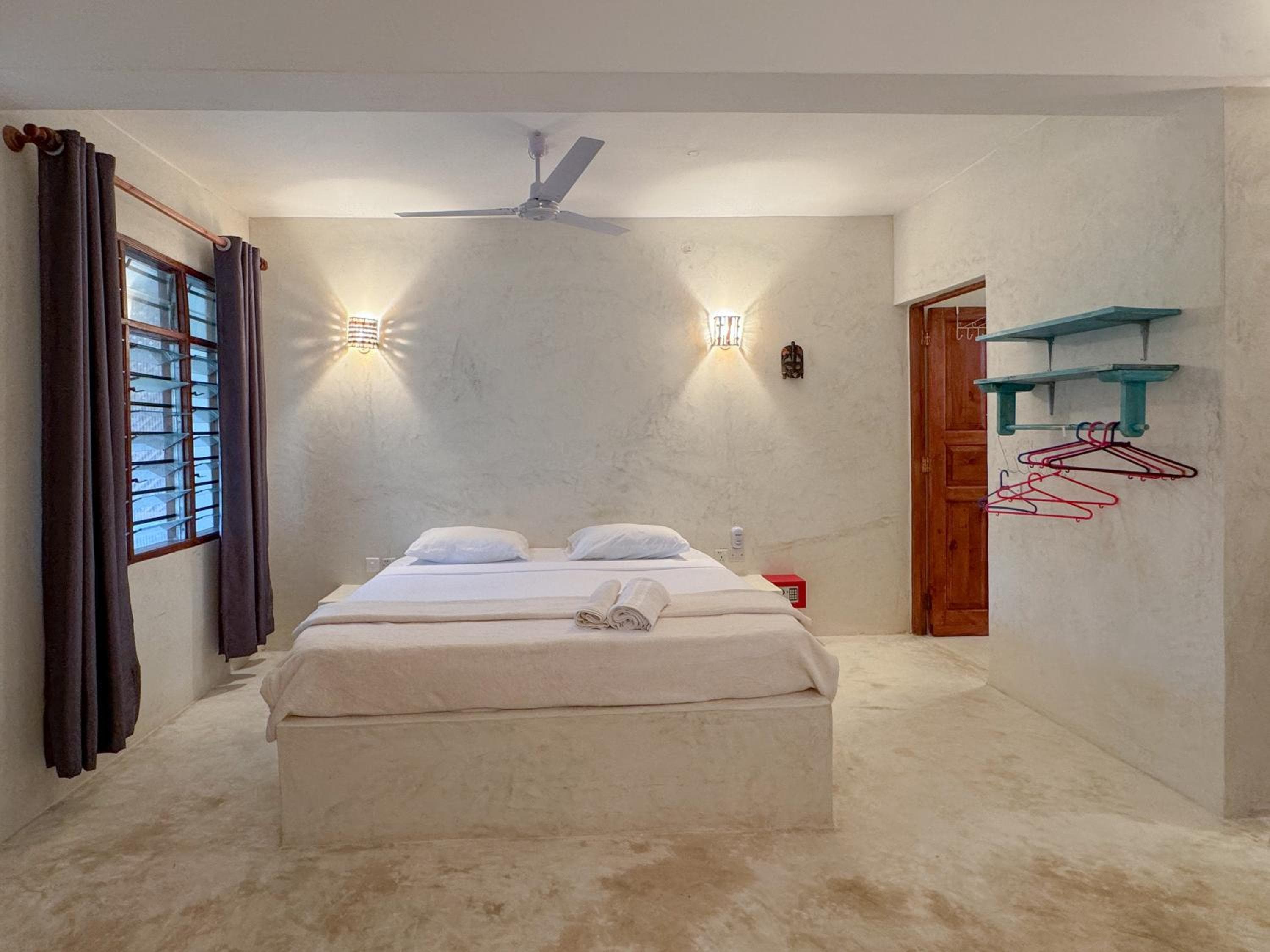 Kaleb's Beachfront Serviced Studio Apartments, Malindi, photo 5