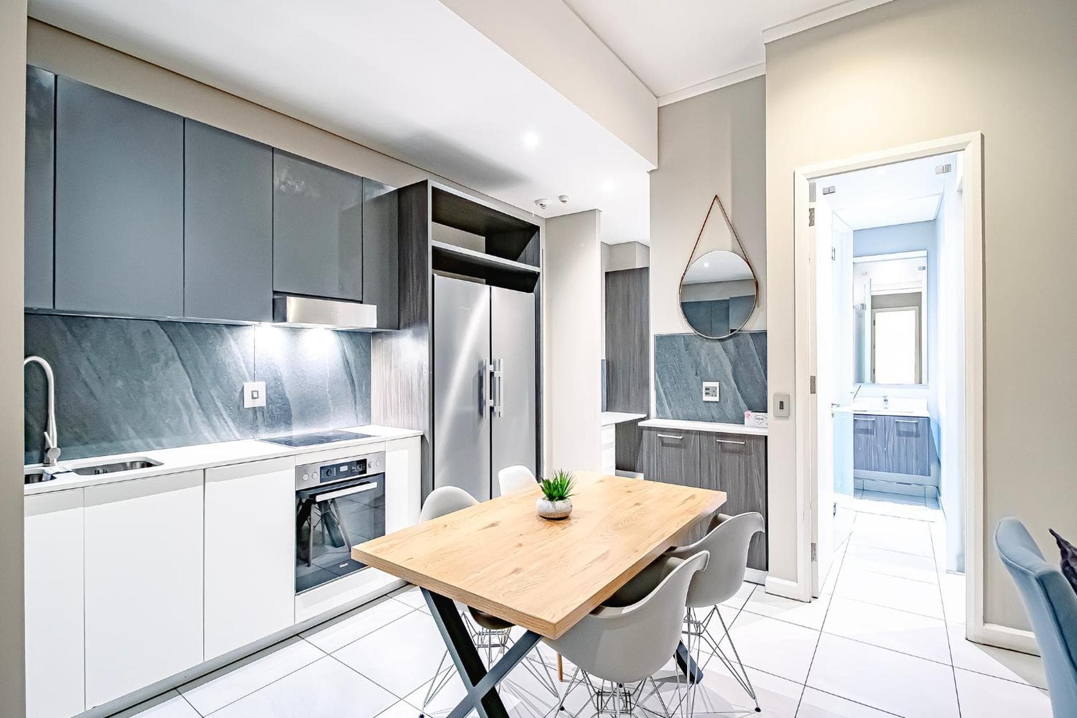 2bedroom Penthouse and Studio Apartment at The Trilogy Menlyn Maine, Pretoria, photo 3