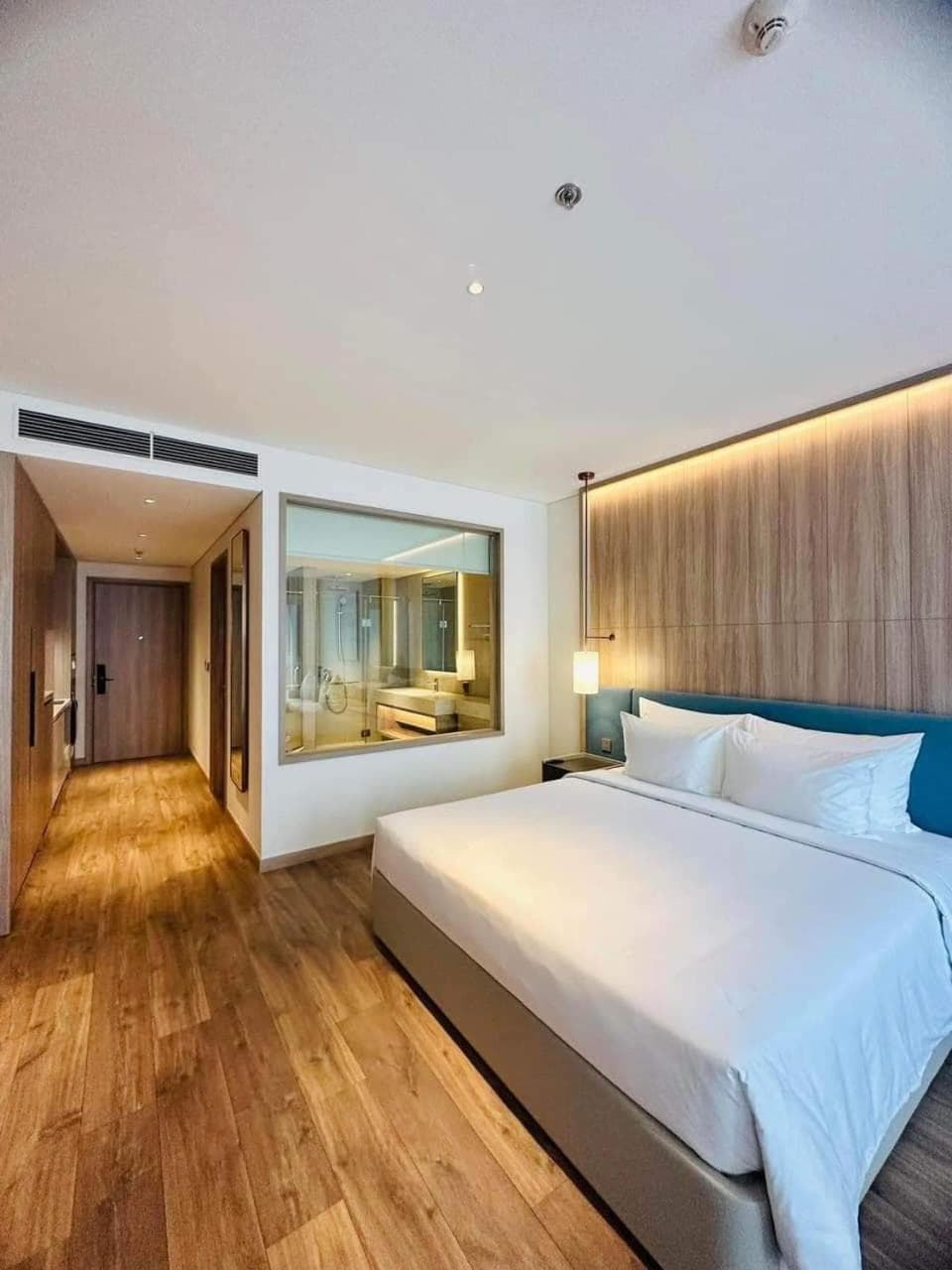 A La Carte Ha Long Bay - Sea View Apartment, Ha Long, photo 2