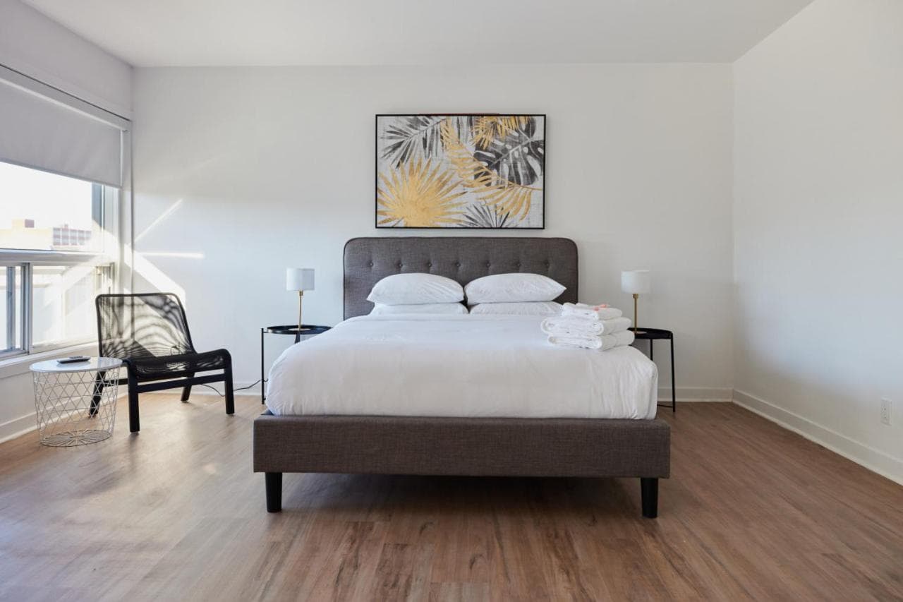 Hotel Laurence, Montréal