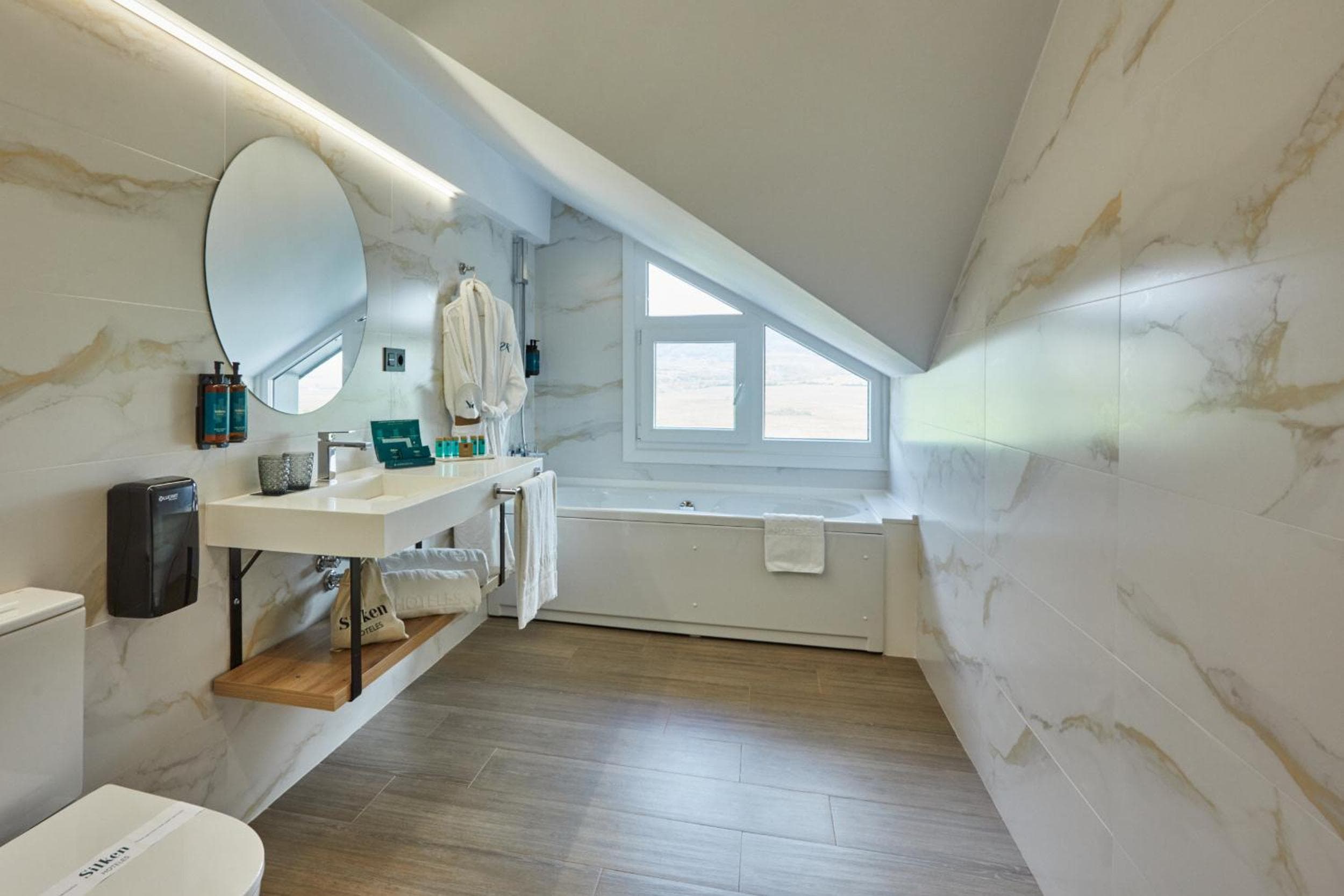 Apartamentos Silken Fontibre Iberia & Spa, Nestares, photo 4