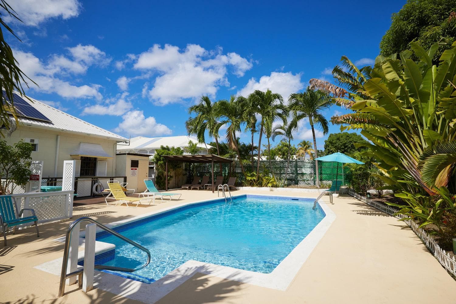 Southern Surf Beach Apartments, Bridgetown