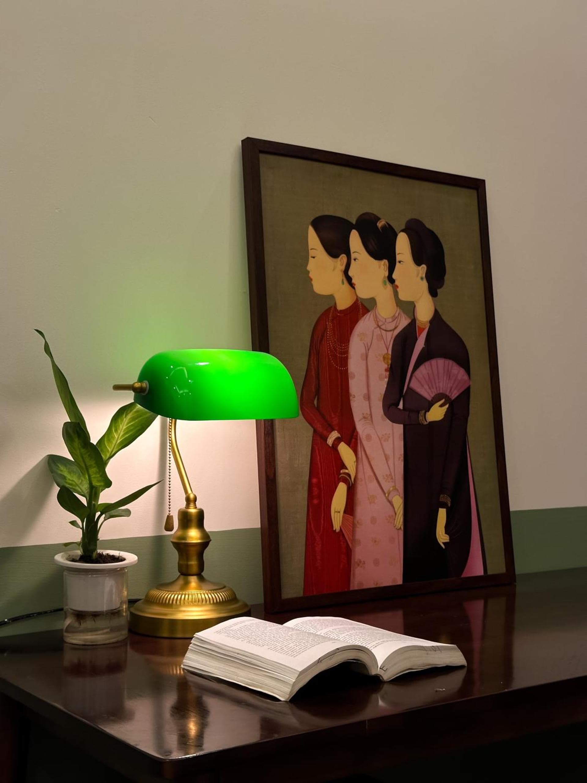 Charming A Little Saigon Apartment - Heart of Vibrant District 1, Ho Chi Minh City