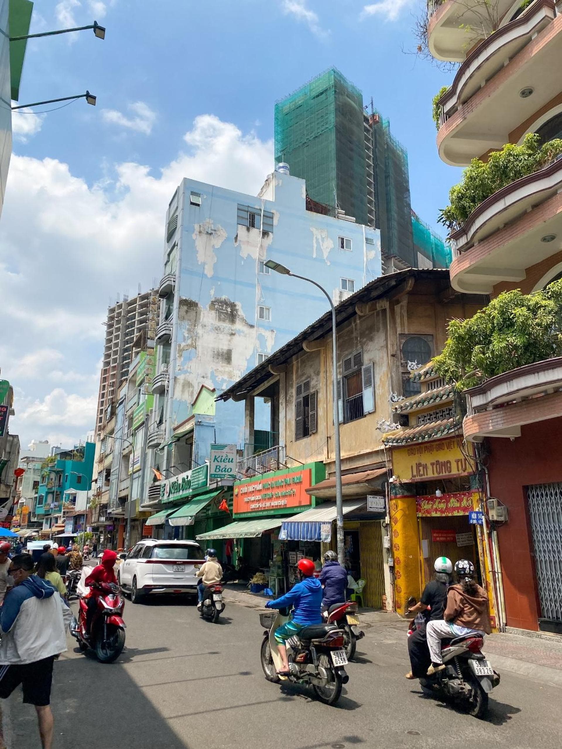 Charming A Little Saigon Apartment - Heart of Vibrant District 1, Ho Chi Minh City, photo 6