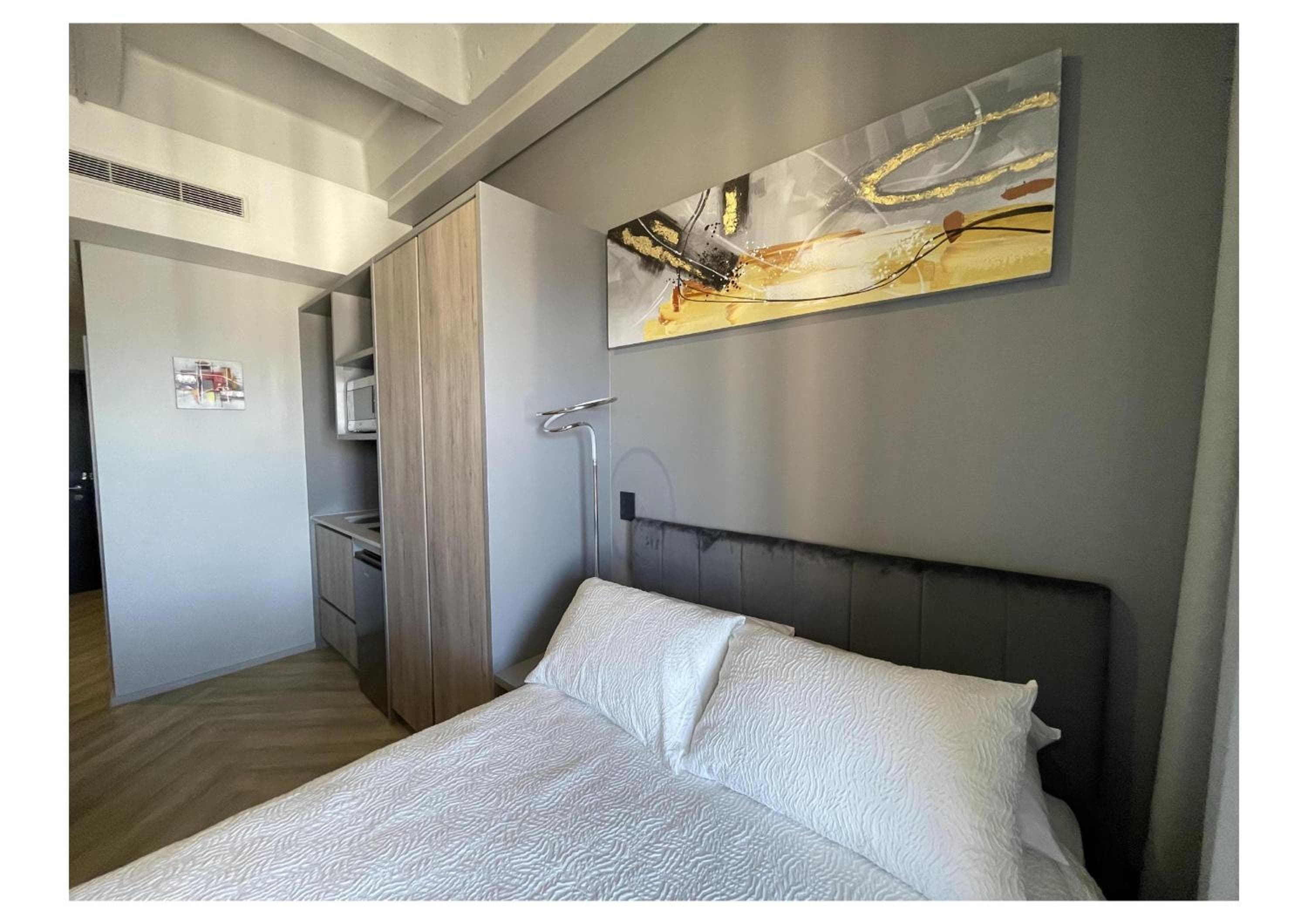 Chic Deluxe Studio at Thibault Square, Cape Town, photo 2