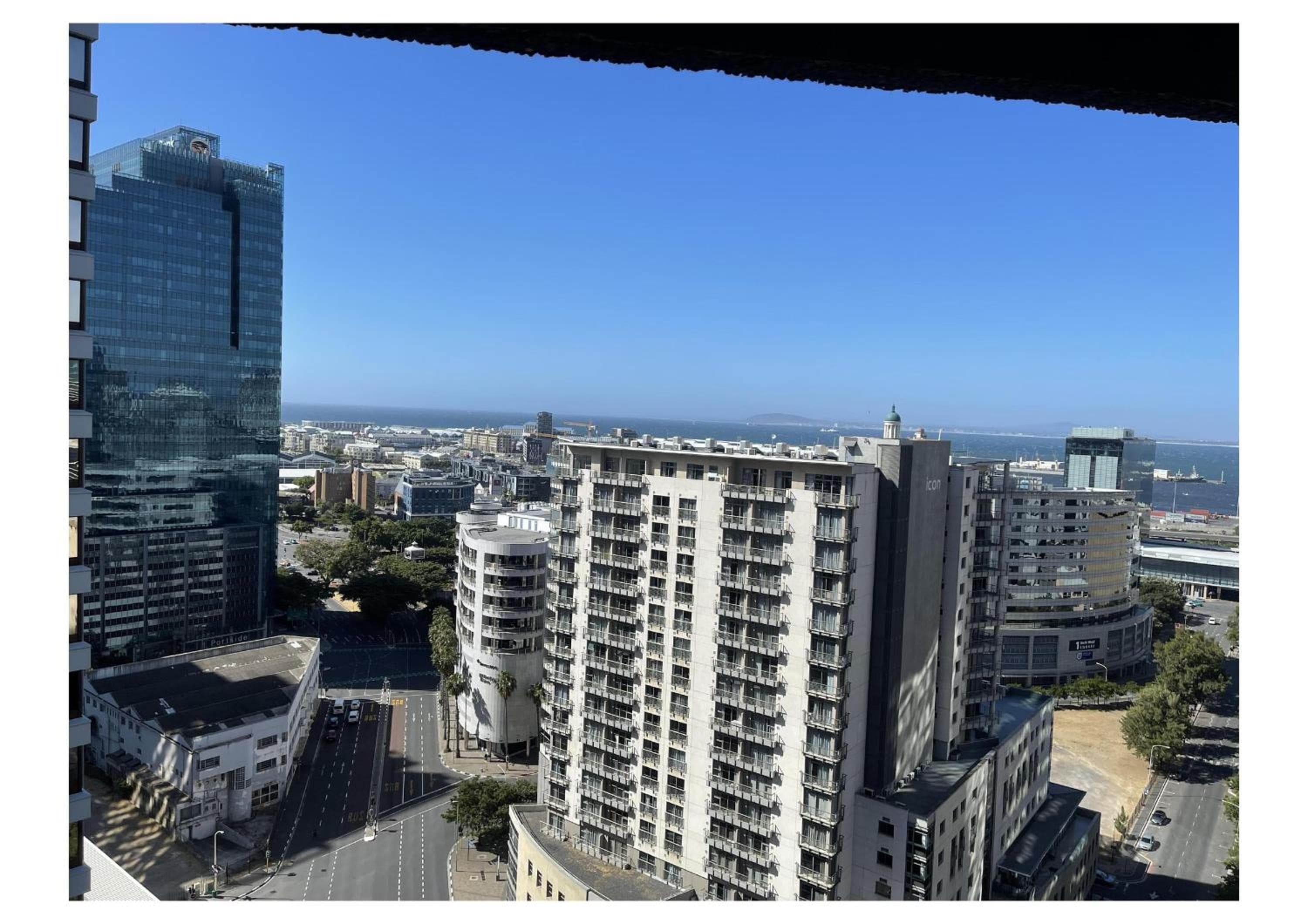 Chic Deluxe Studio at Thibault Square, Cape Town