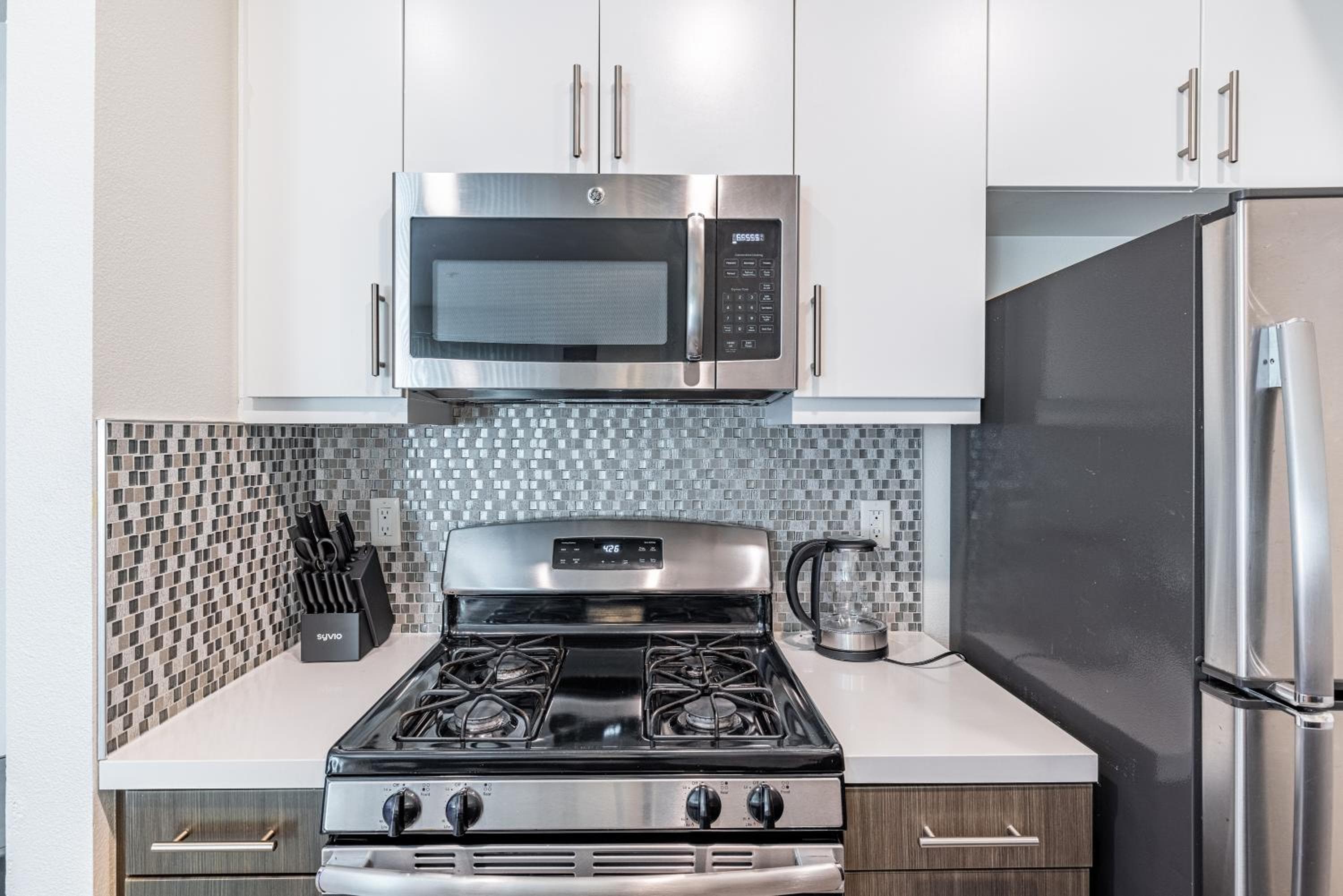 Hollywood Furnished Apartments, Los Angeles, photo 3