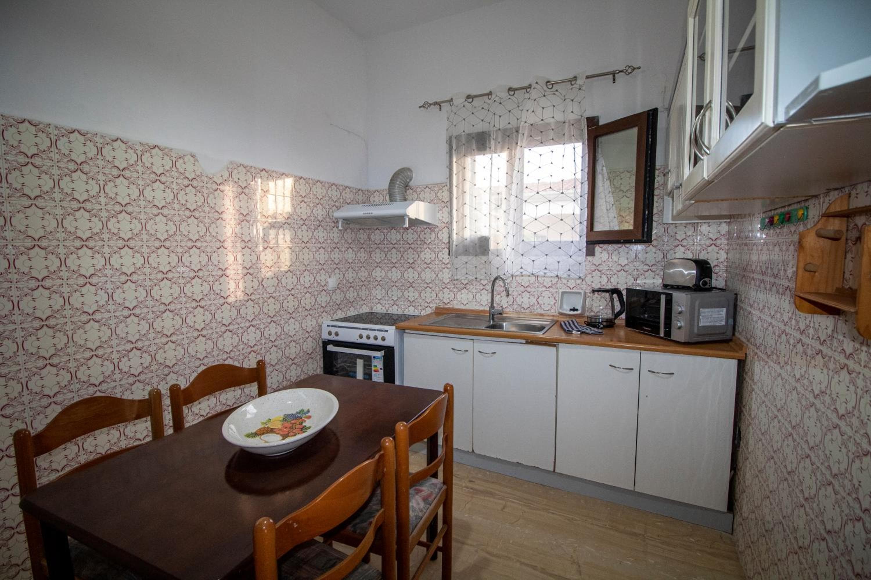 Harrys bar & apartments, Acharavi, photo 6