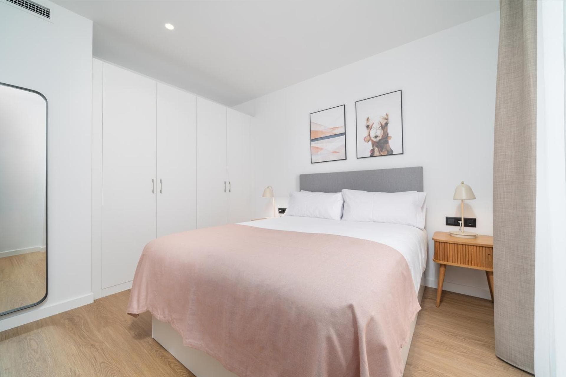 Limehome Barcelona Plaça Pirineus, Hospitalet de Llobregat, photo 6
