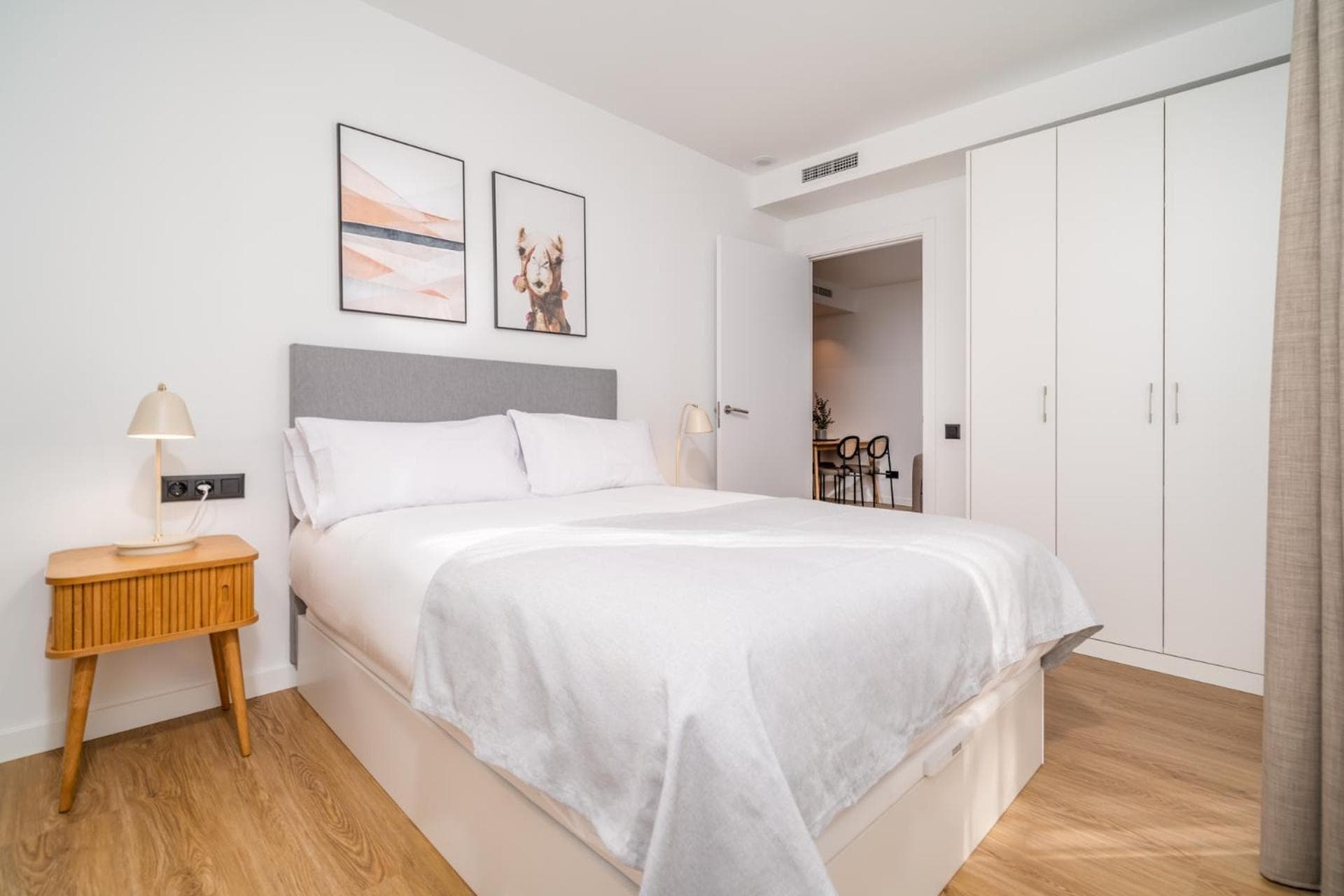 Limehome Barcelona Plaça Pirineus, Hospitalet de Llobregat, photo 4