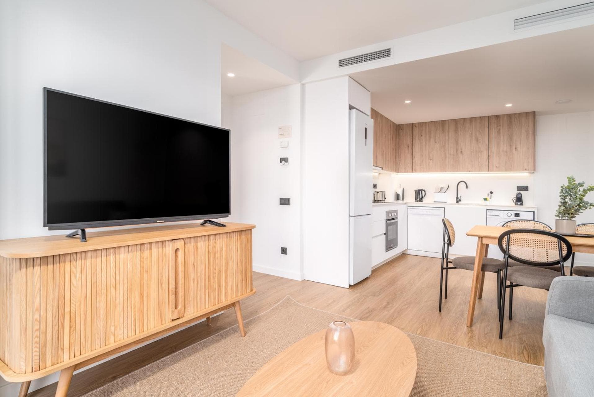 Limehome Barcelona Plaça Pirineus, Hospitalet de Llobregat, photo 3