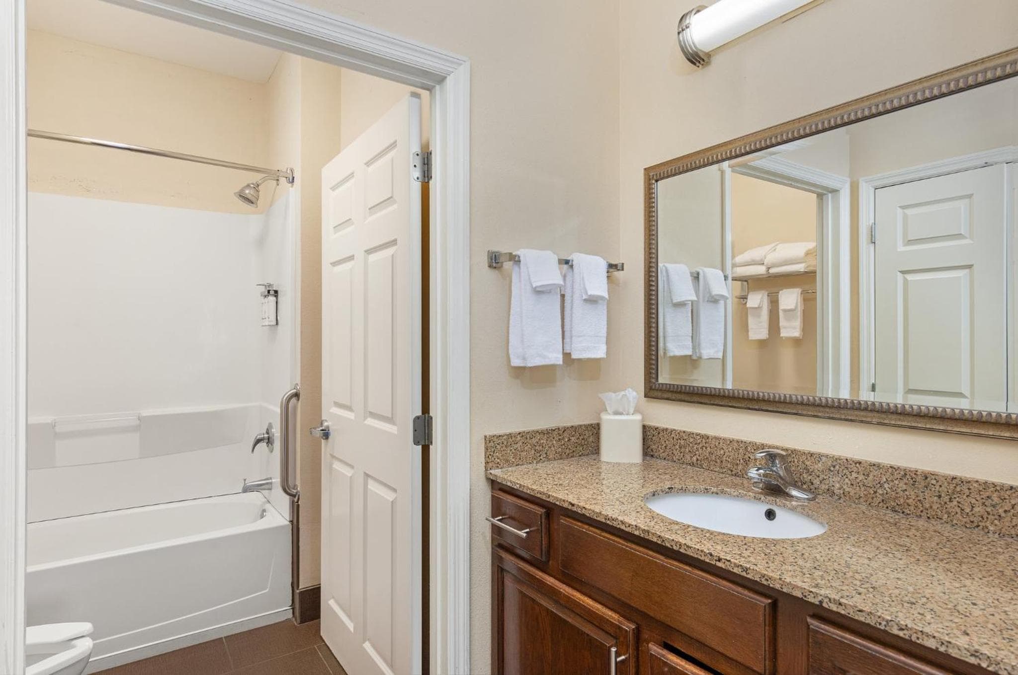 Staybridge Suites-Knoxville Oak Ridge by IHG, Oak Ridge, photo 2