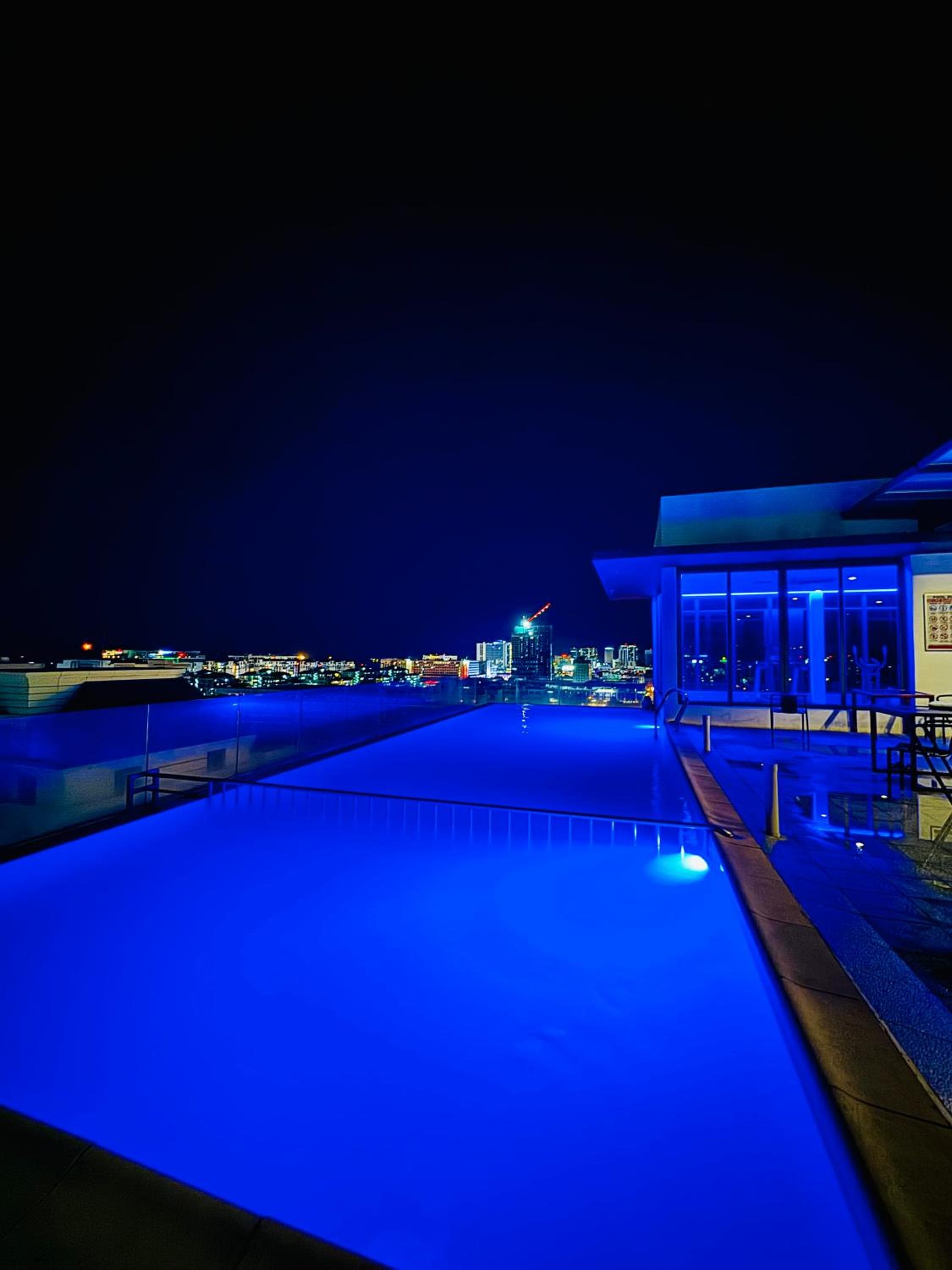 Opulent Nights Sky Hotel 2BR Family Stay KK, Kota Kinabalu, photo 5