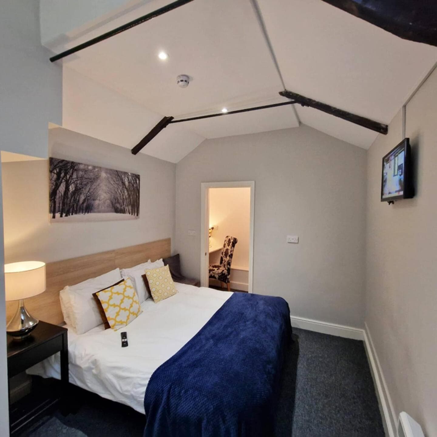 City center ground floor flat with patio &parking, Norwich