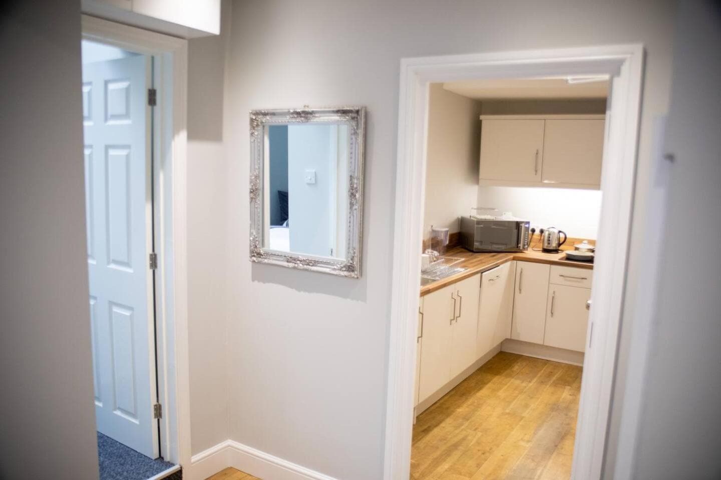City center ground floor flat with patio &parking, Norwich, photo 4