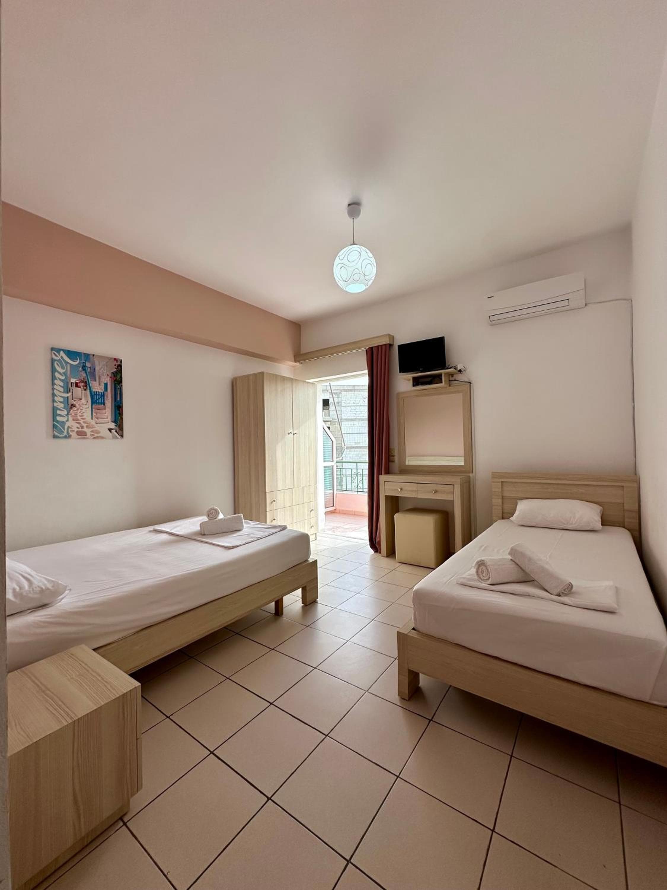 Elysian Sunset Studios, Himare, photo 2