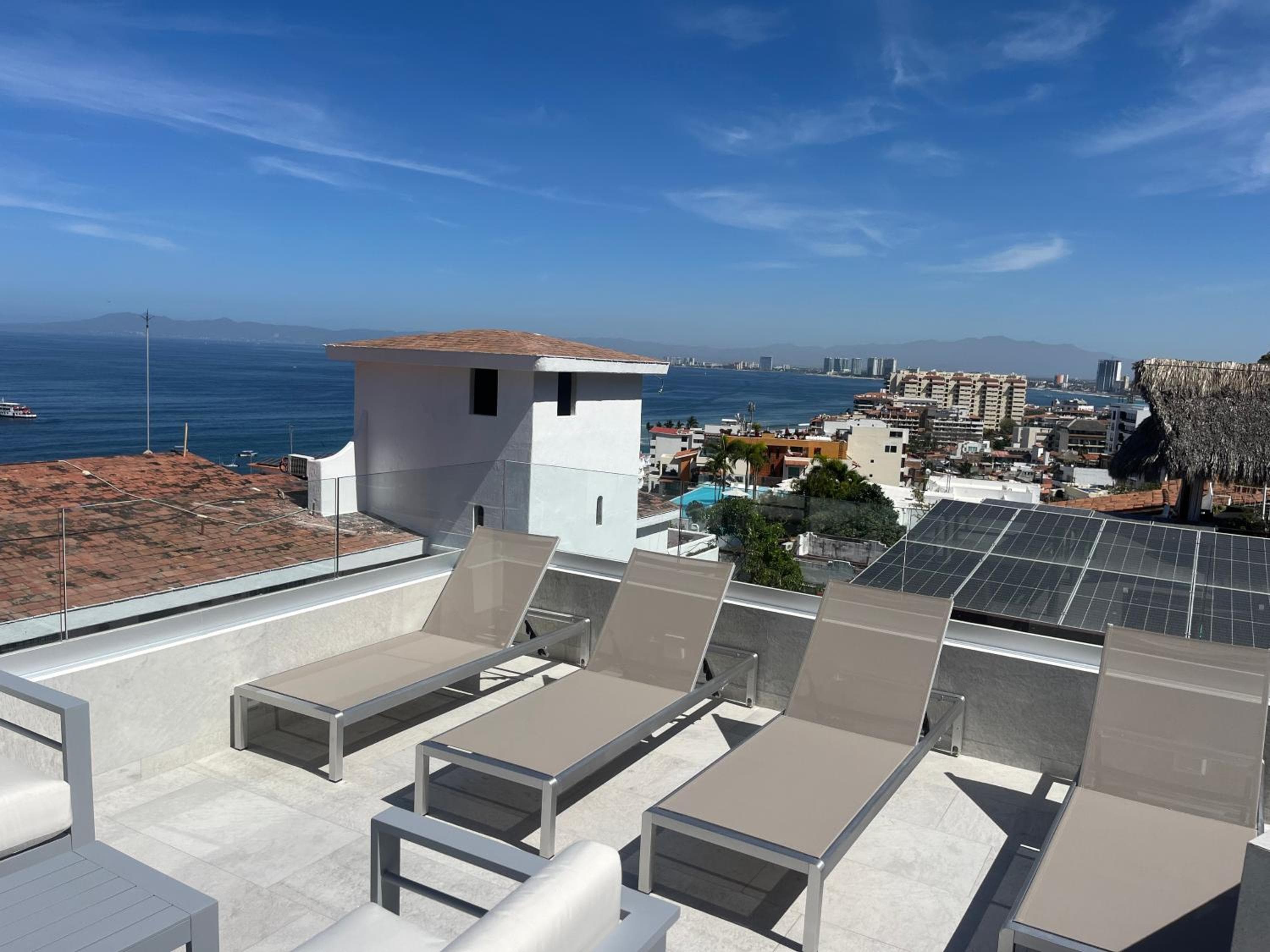 Vidalia - Modern Condos with Rooftop Terrace and Gym, Puerto Vallarta, photo 3