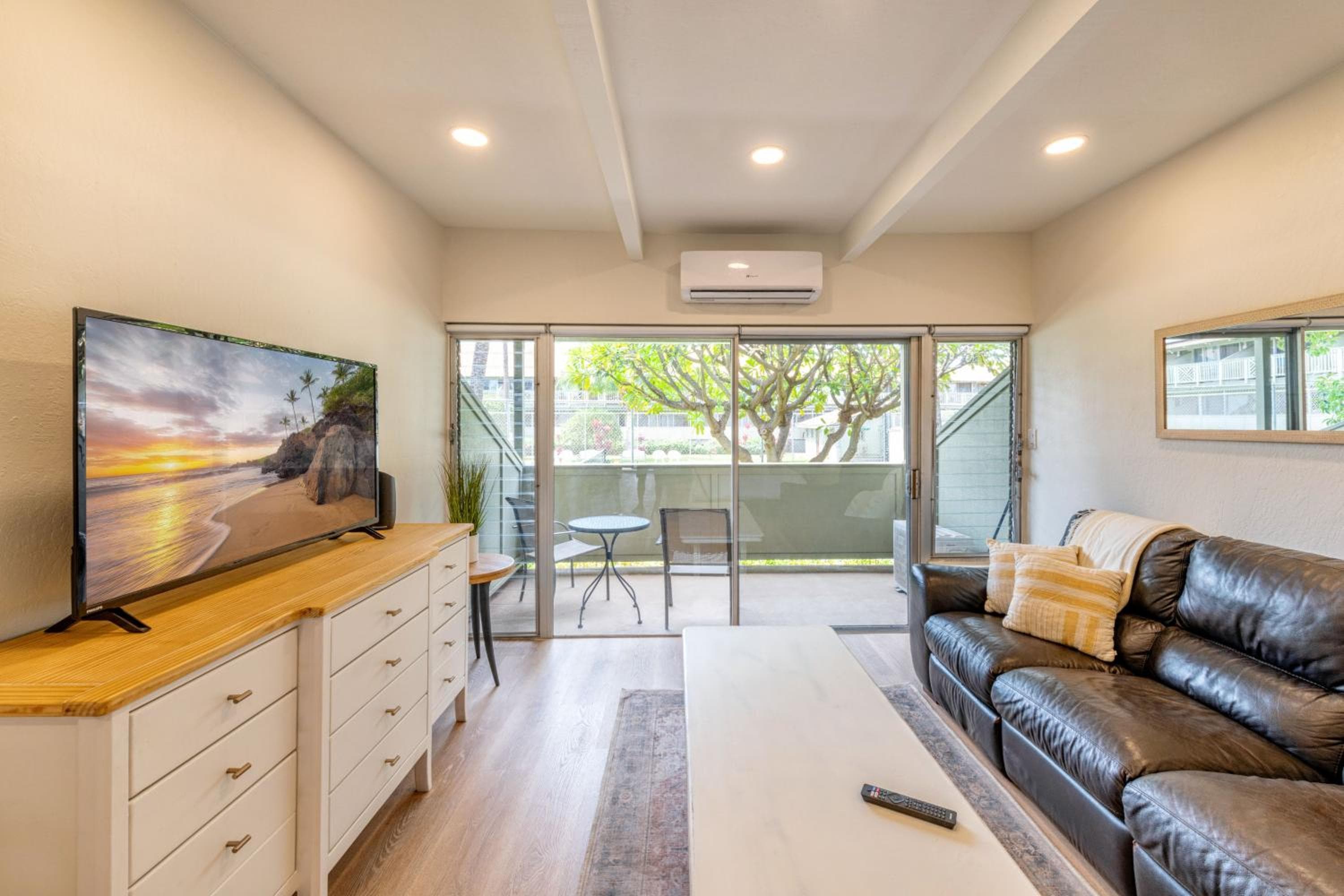 Walk to Beach! Pool, Hot Tub + AC Studio, Kihei, photo 6