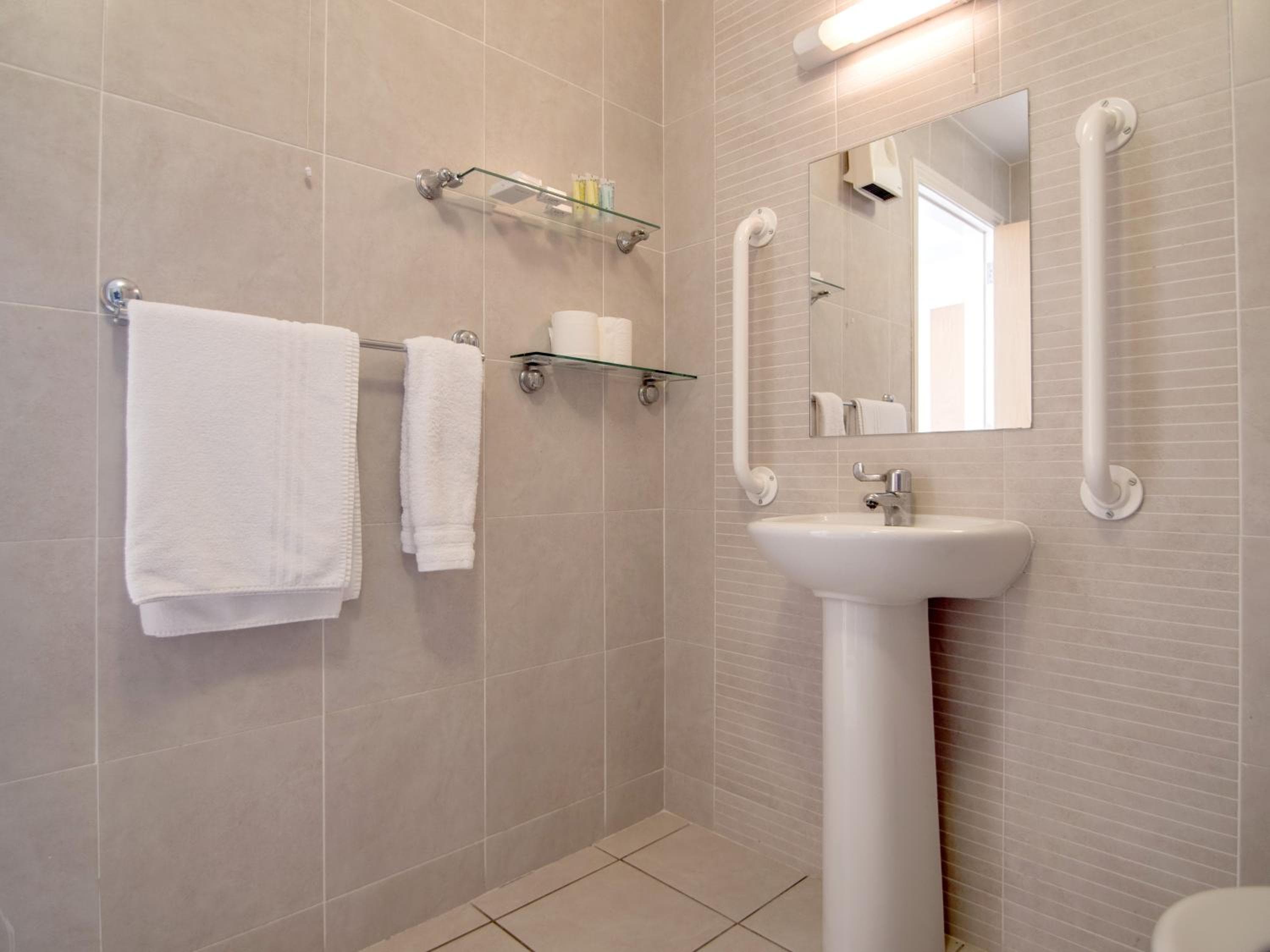 Donegan Court Aparthotel, Galway, photo 3