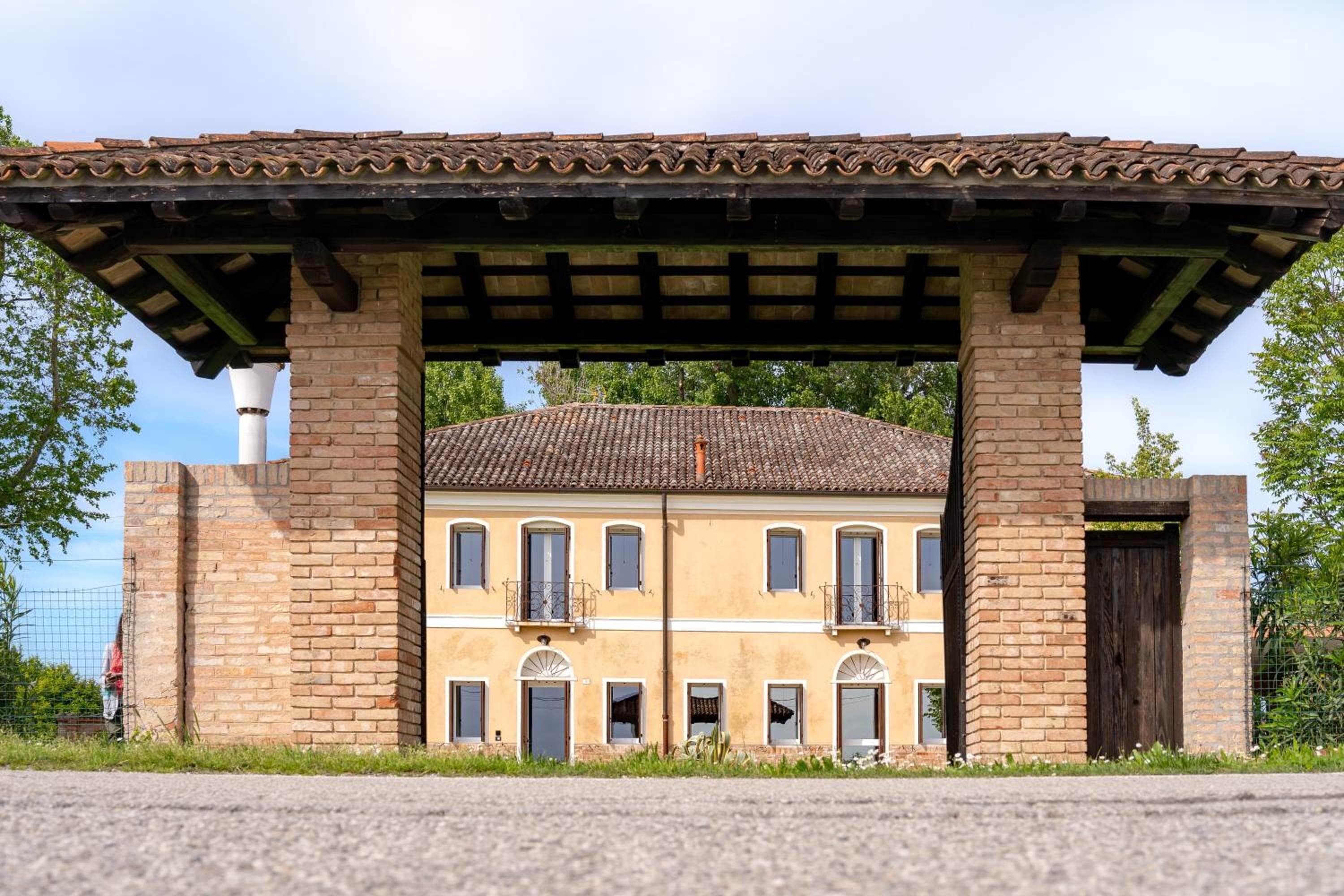 Barchessa Cappelletto, Torre di Mosto