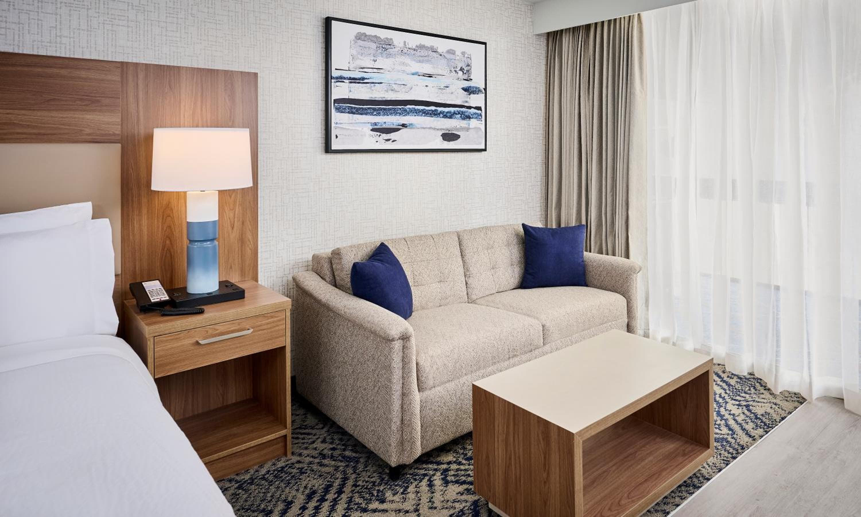 Candlewood Suites Burlington Conference Centre by IHG, Burlington, photo 2