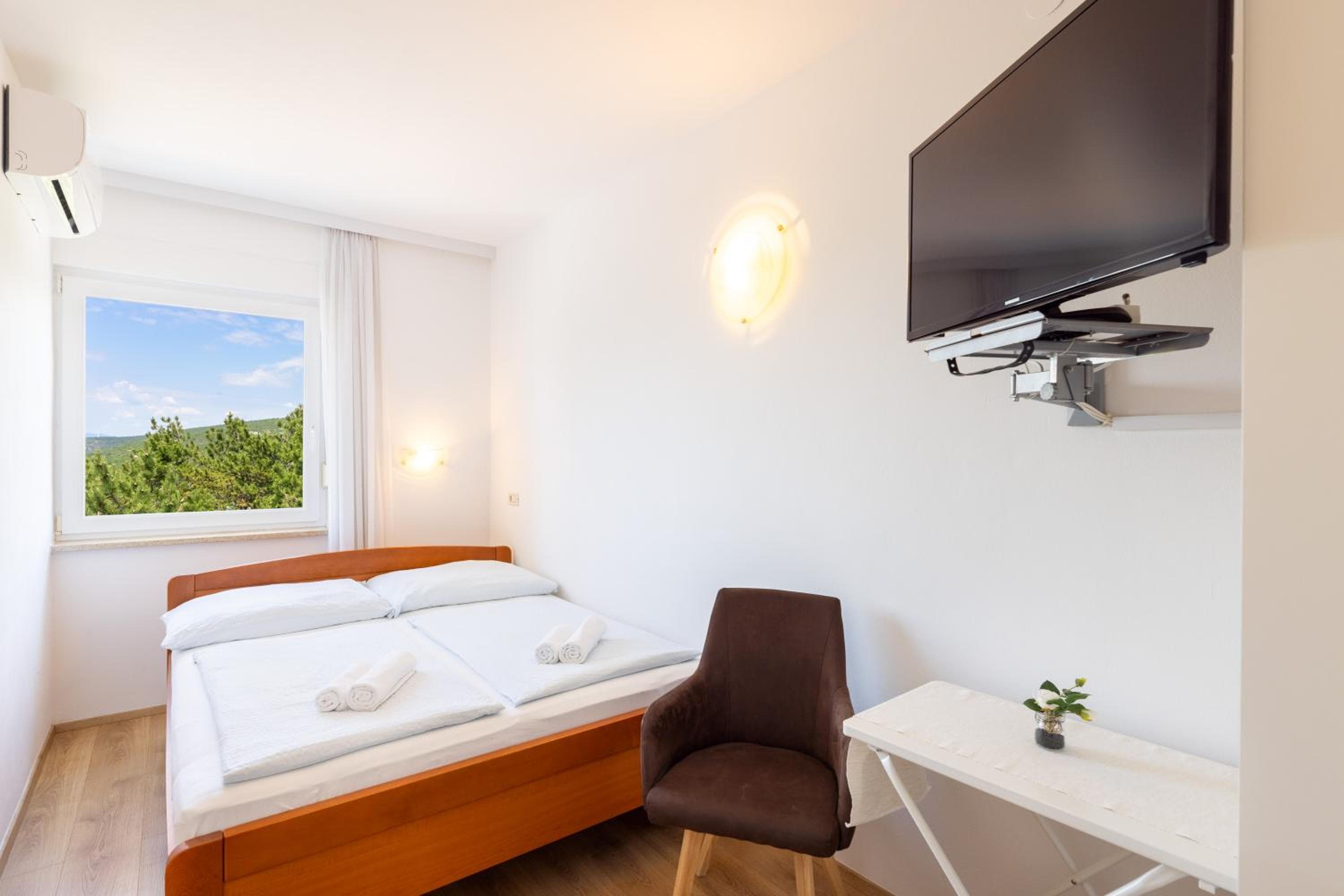 Seaside Guesthouse by JR City Apartments, Jadranovo, photo 2