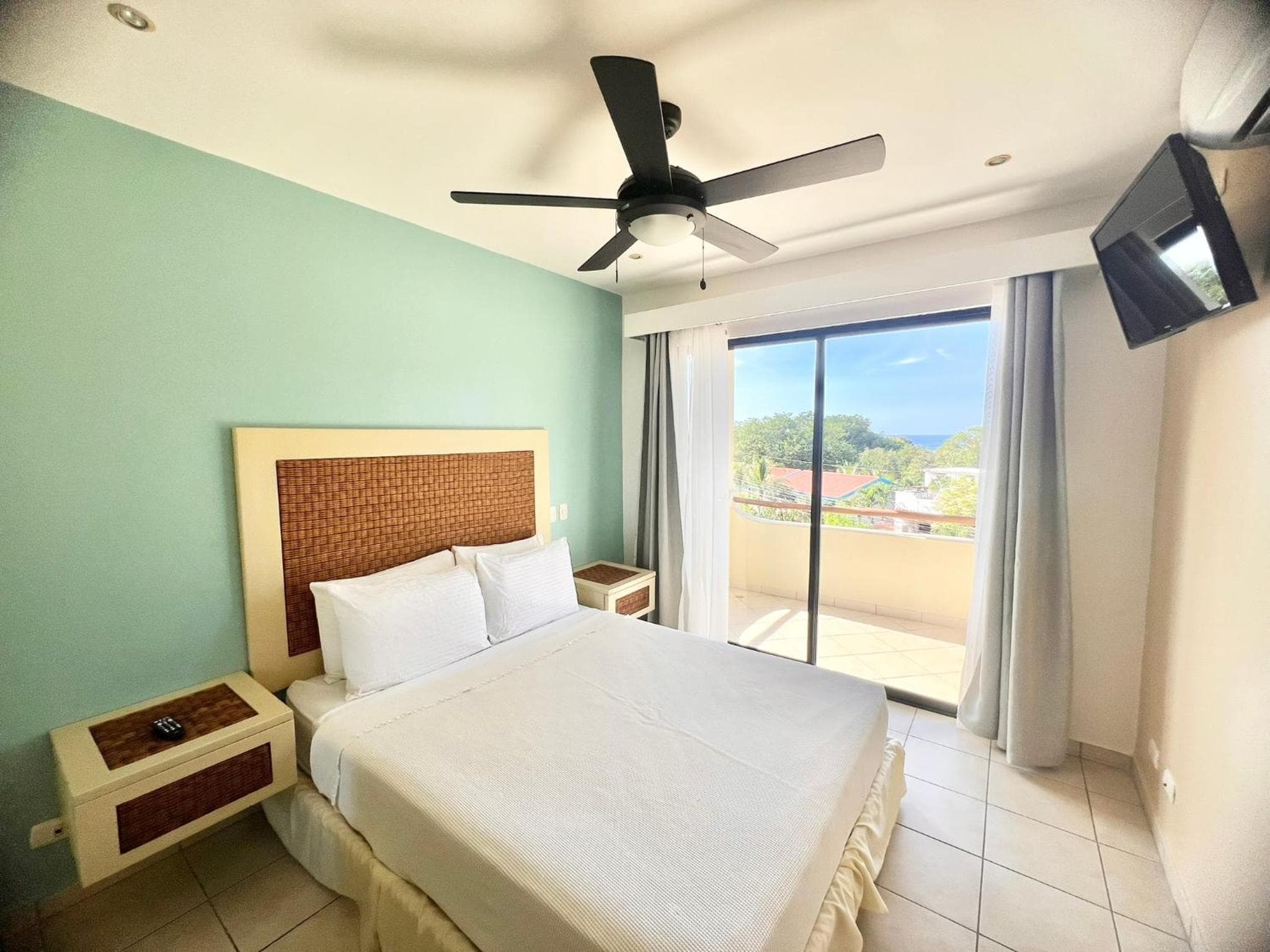 Tropical Gardens Suites and Apartments, Coco, photo 5