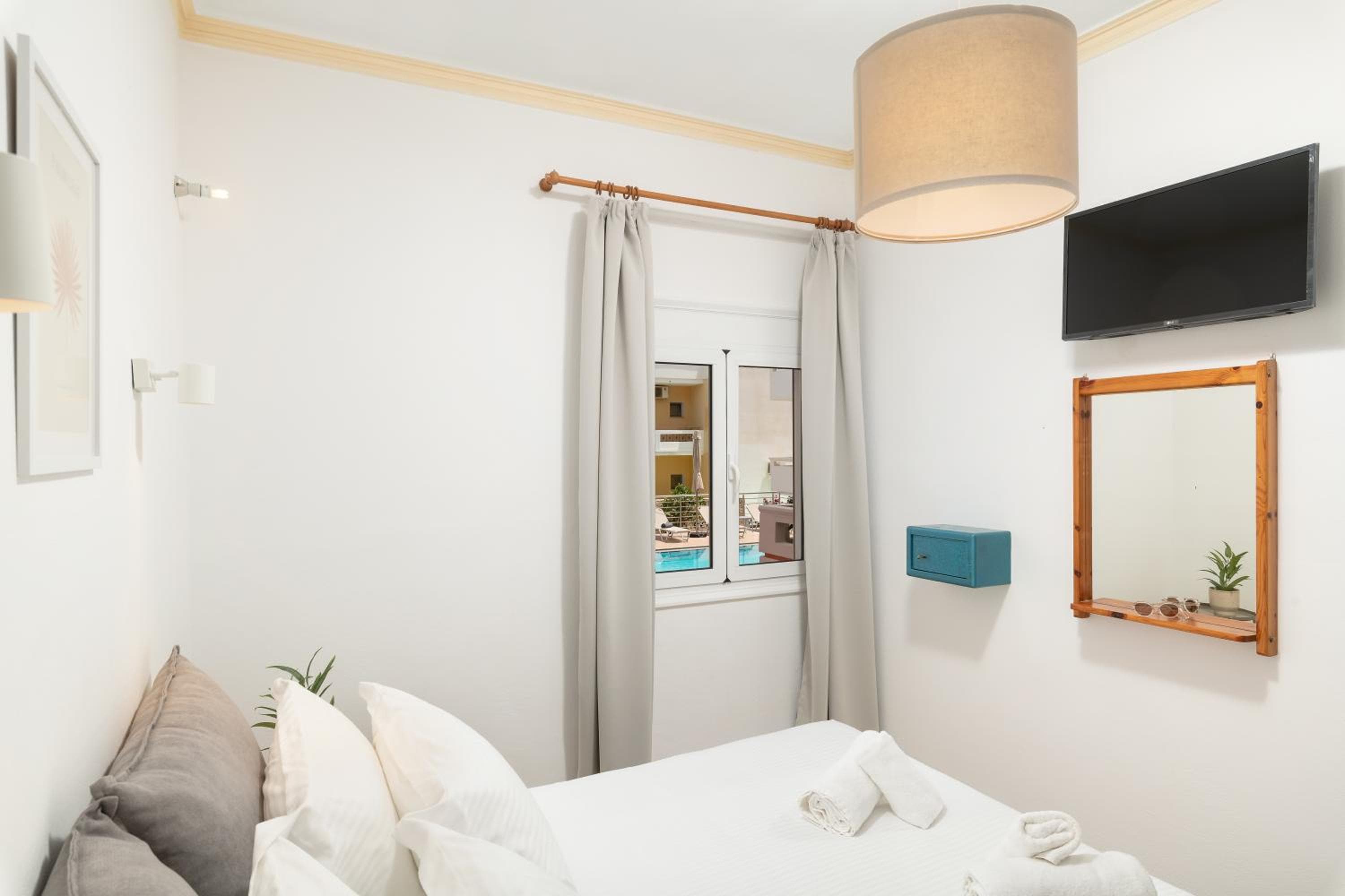 Thelèsi Apartments, 100m from the beach, Stalós, photo 2