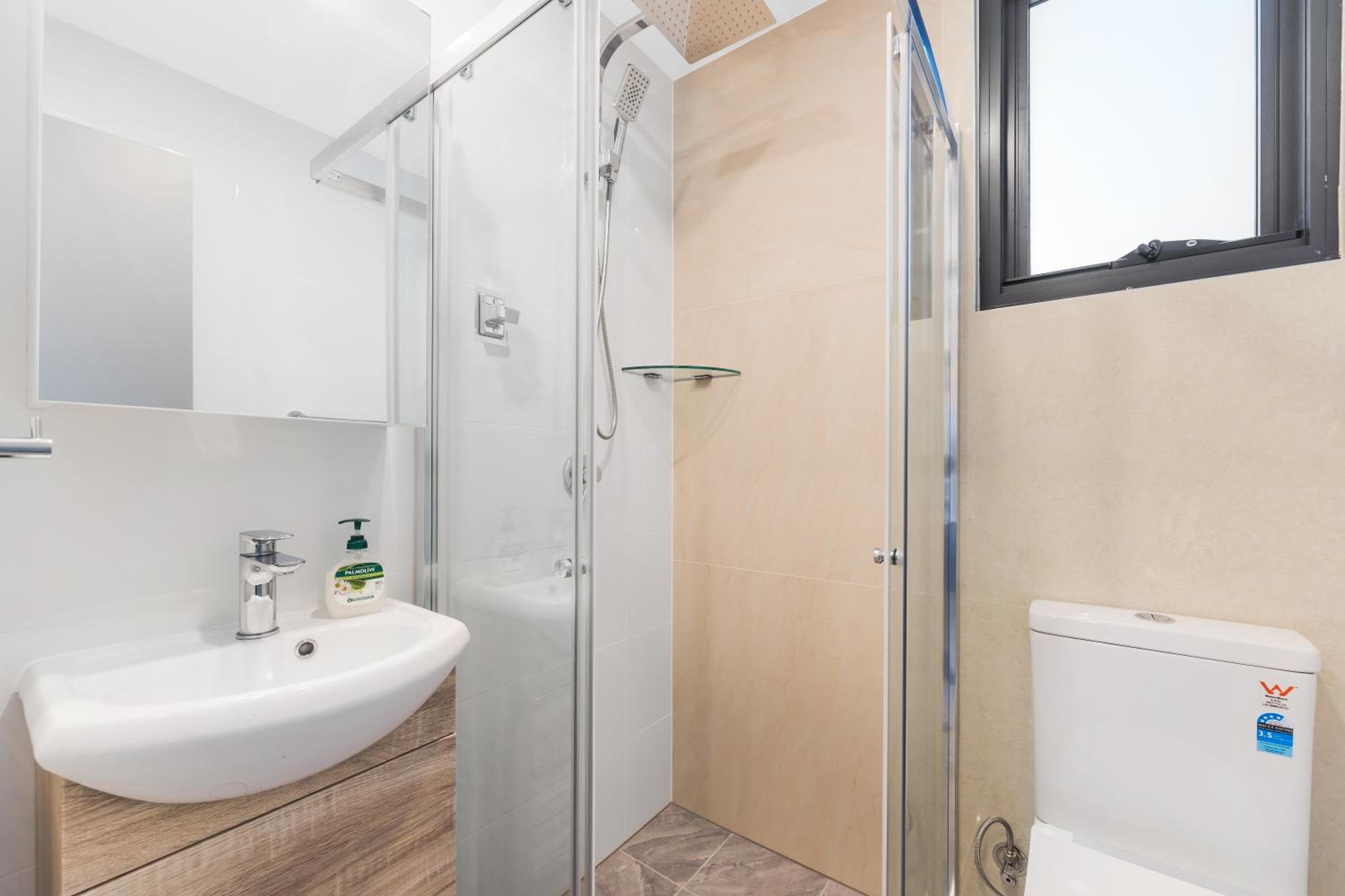 Brand New Furnished Studios, Padstow