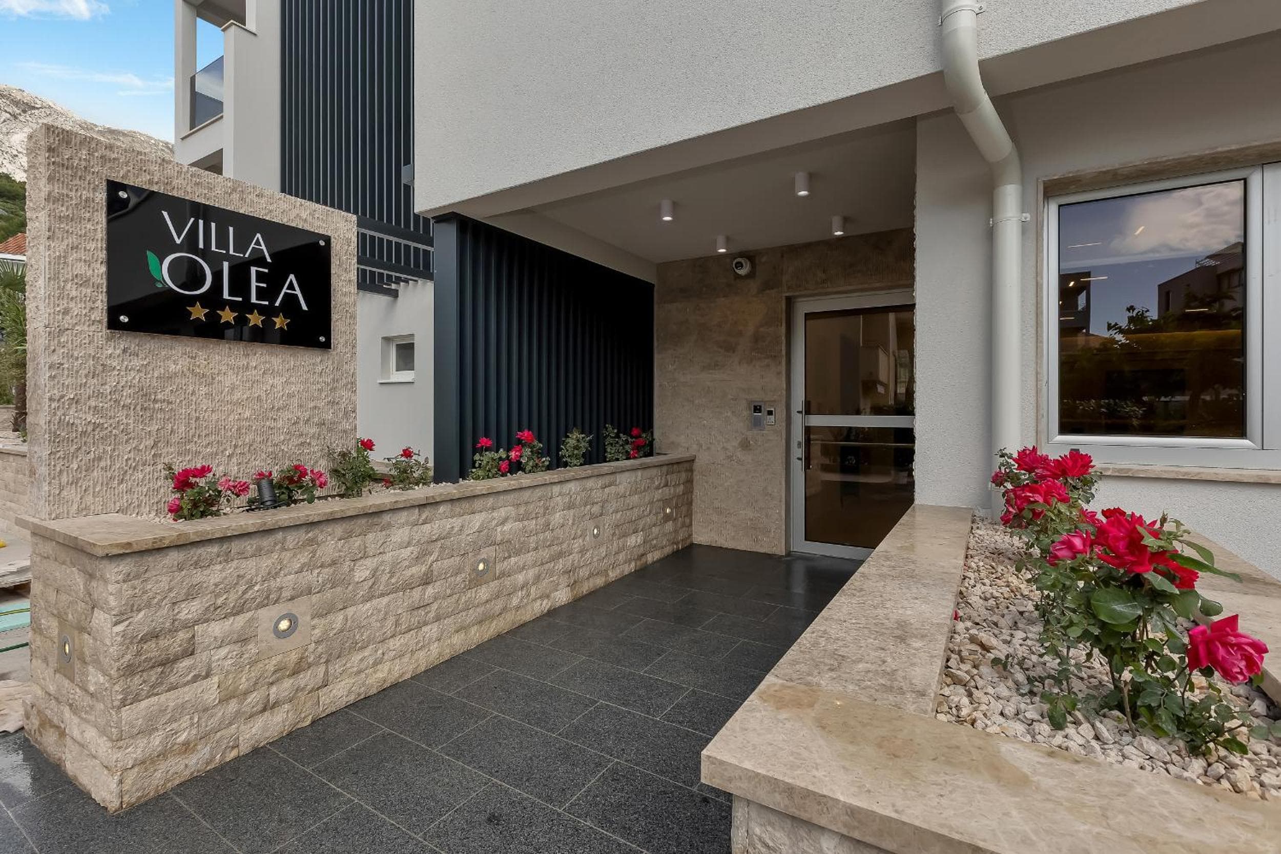Villa Olea Prestige, Promajna