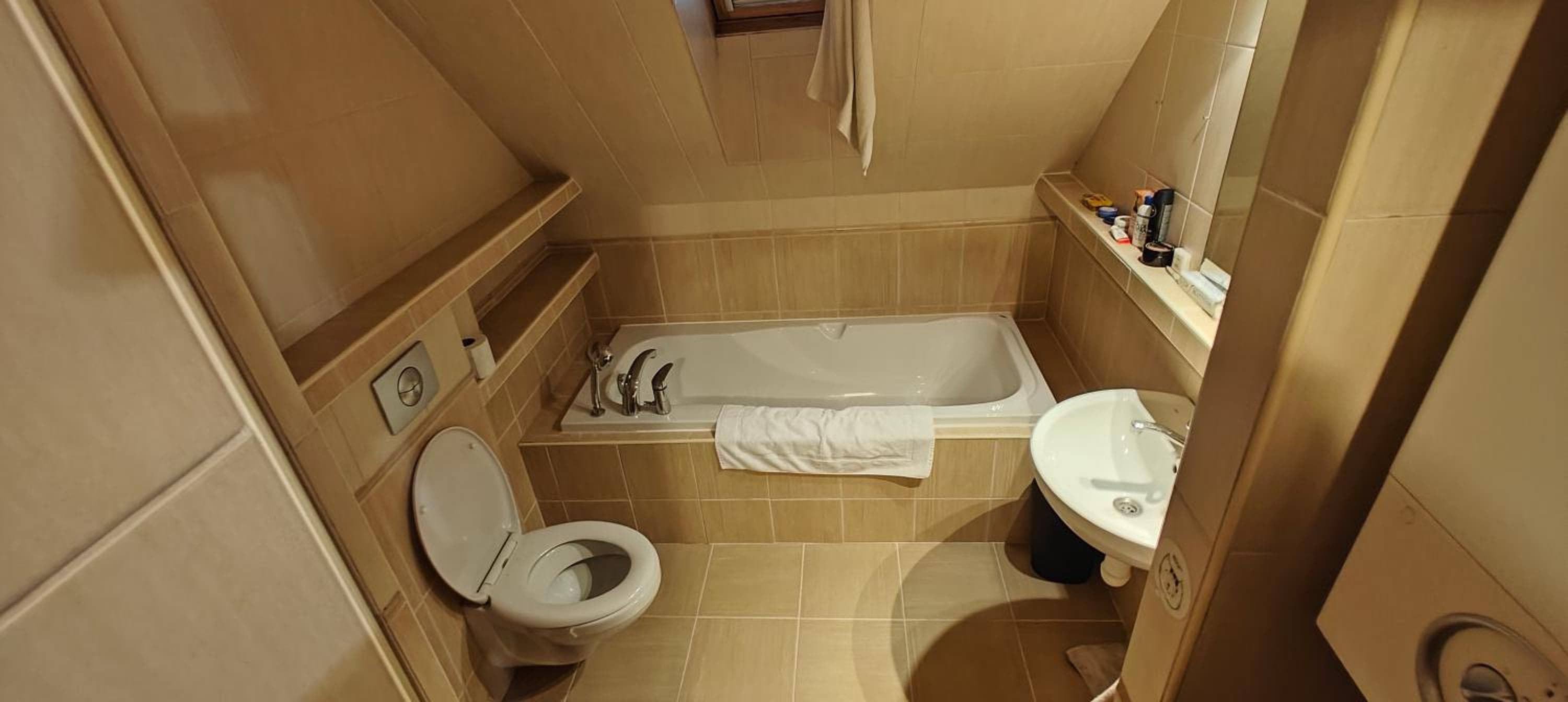 Parrot district apartments, Nové Zámky, photo 6