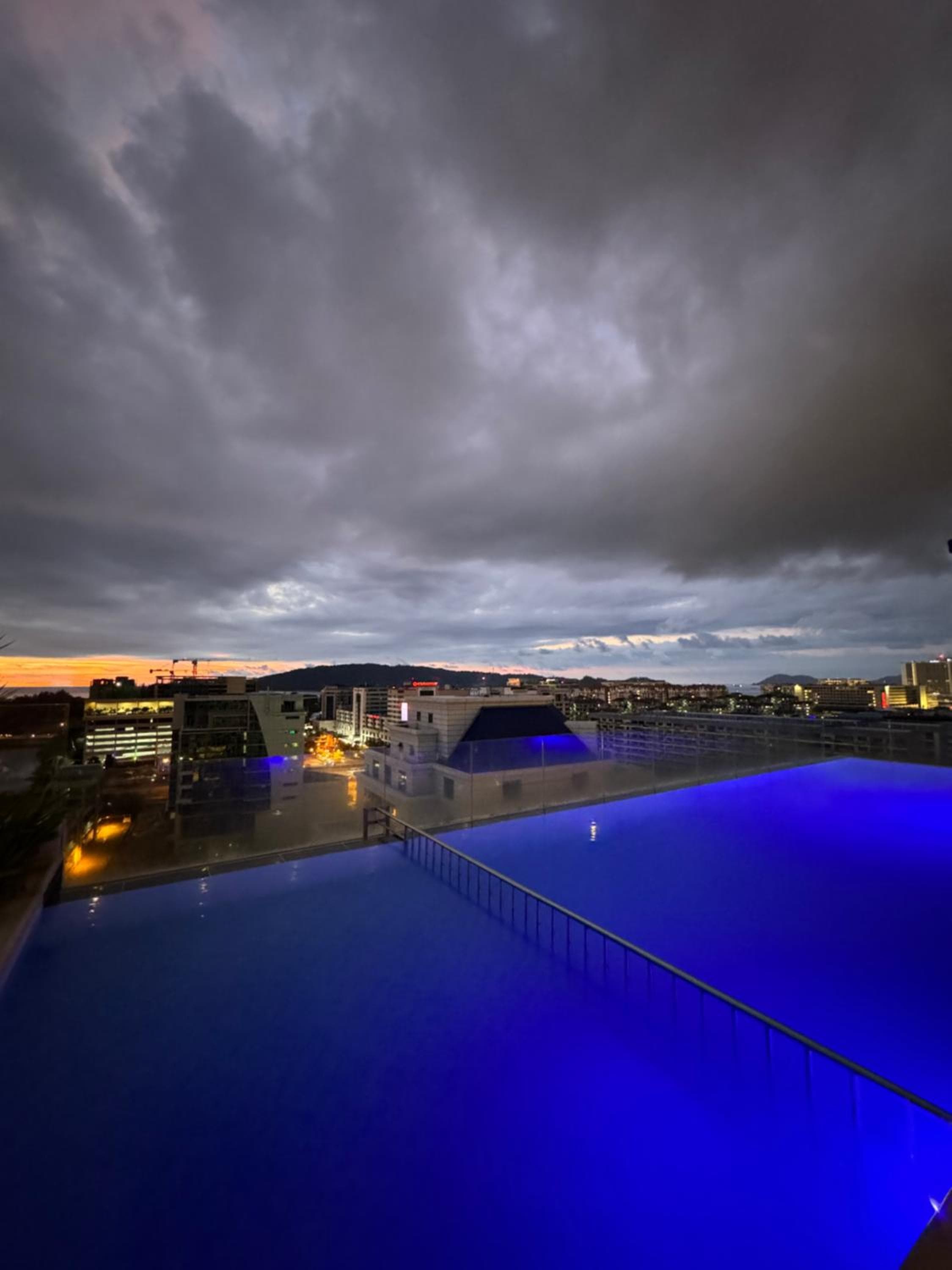 Opulent Nights Sky Hotel 2BR Family Stay KK, Kota Kinabalu, photo 4