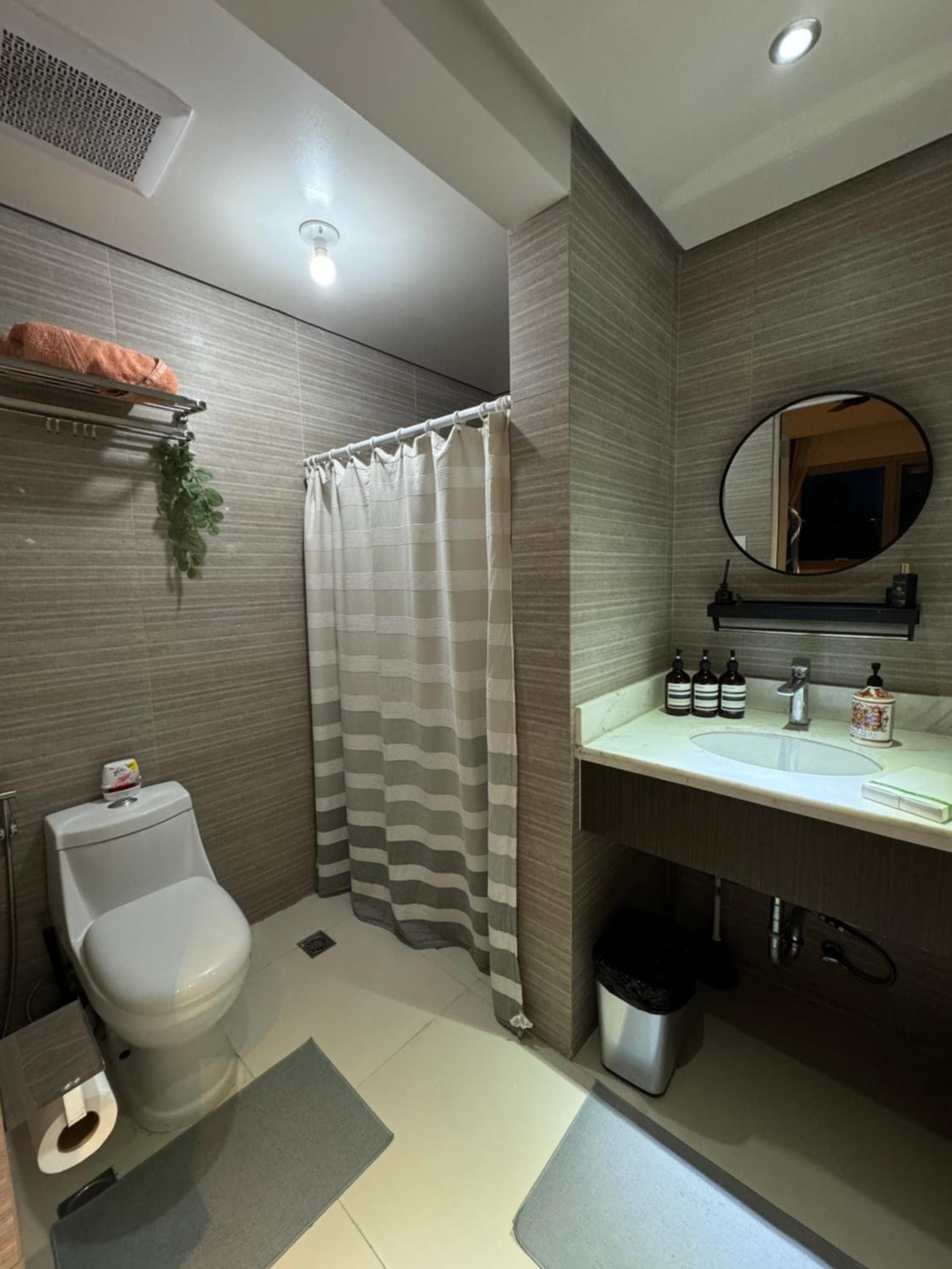 Modern 1BR Executive Suite l Best City View of BGC l The Residences BCCT, Manila, photo 4