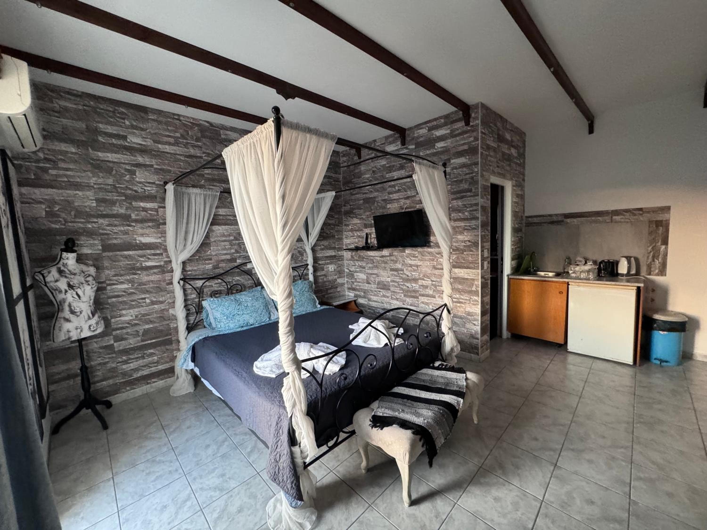 SunnySun Studios, Faliraki, photo 3